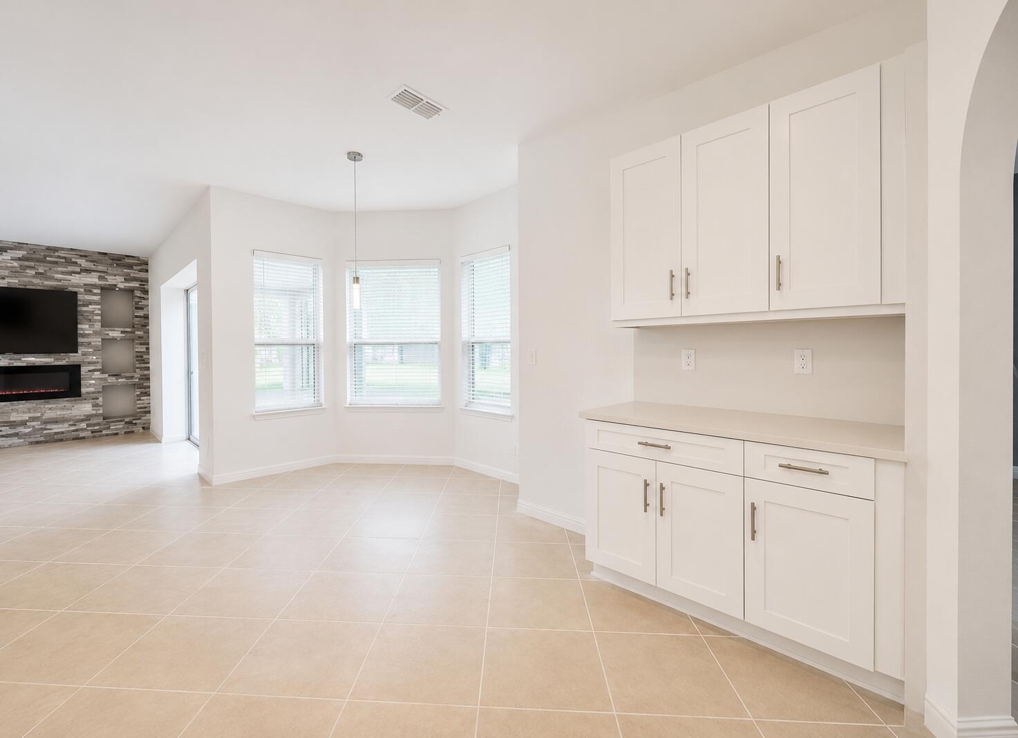 PALM LAKES GARDENS - Residential