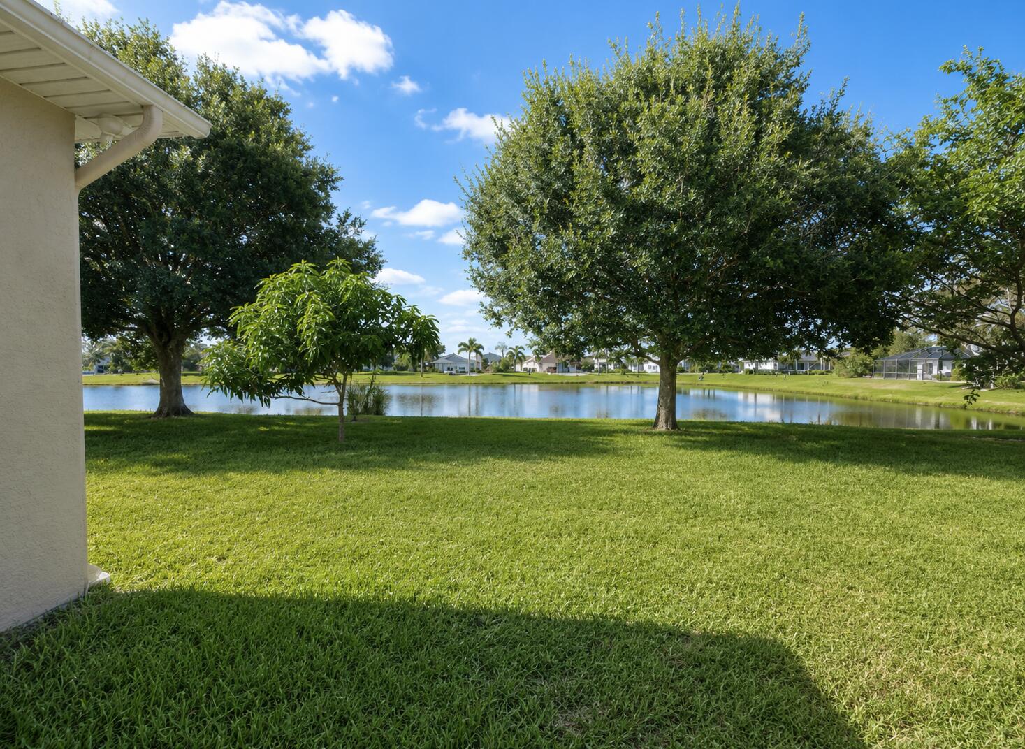 PALM LAKES GARDENS - Residential