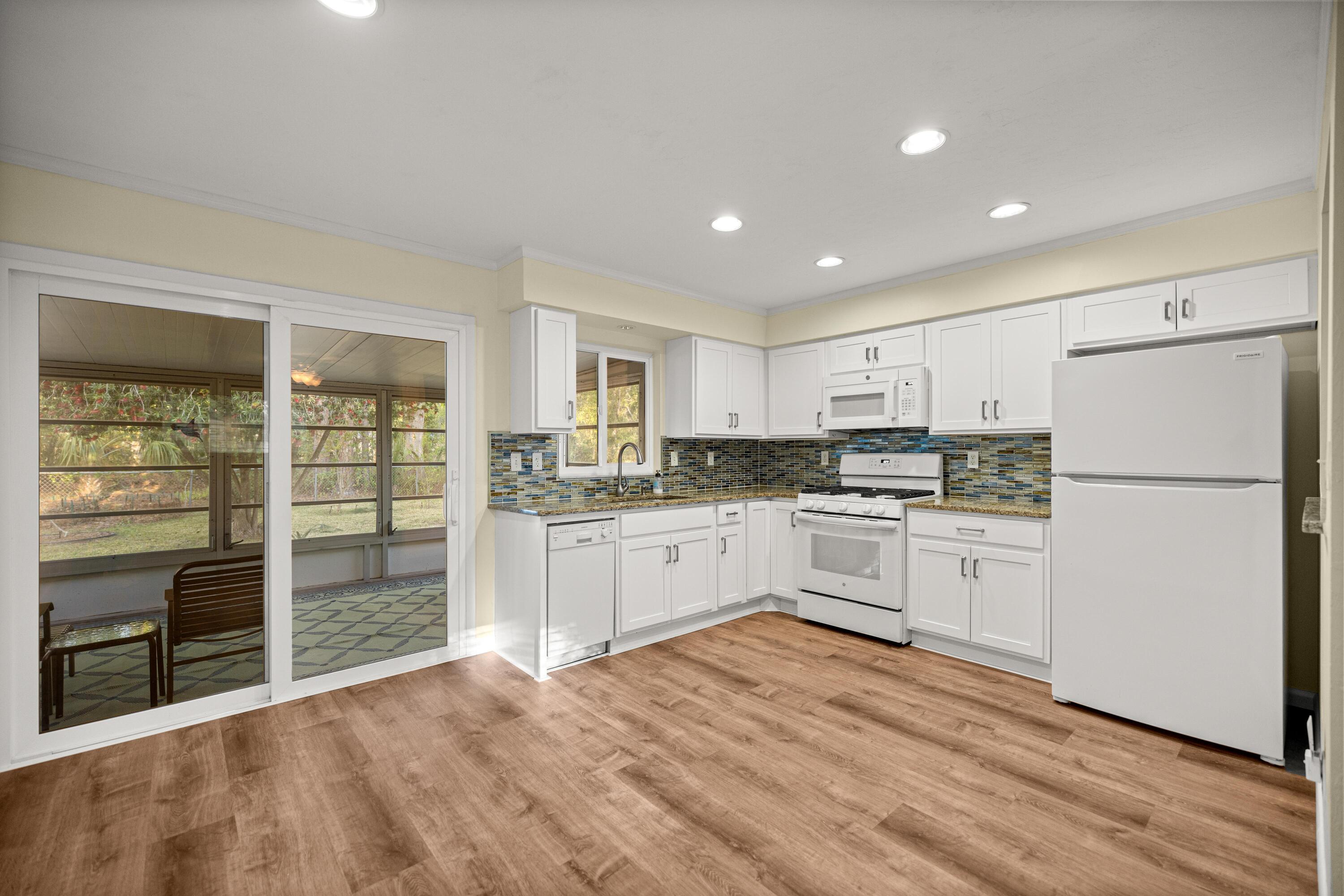 TIMBERBROOKE - Residential
