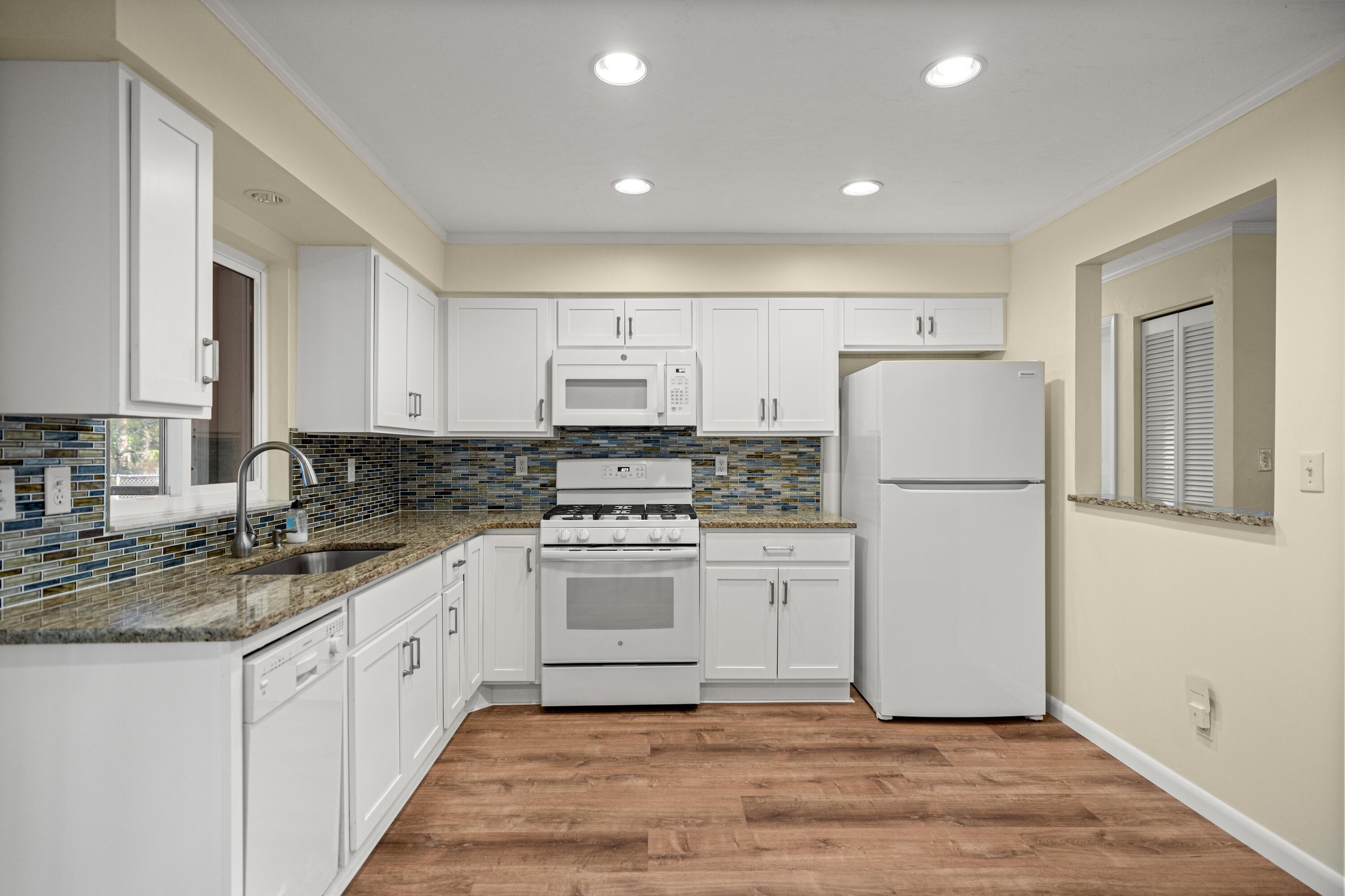 TIMBERBROOKE - Residential