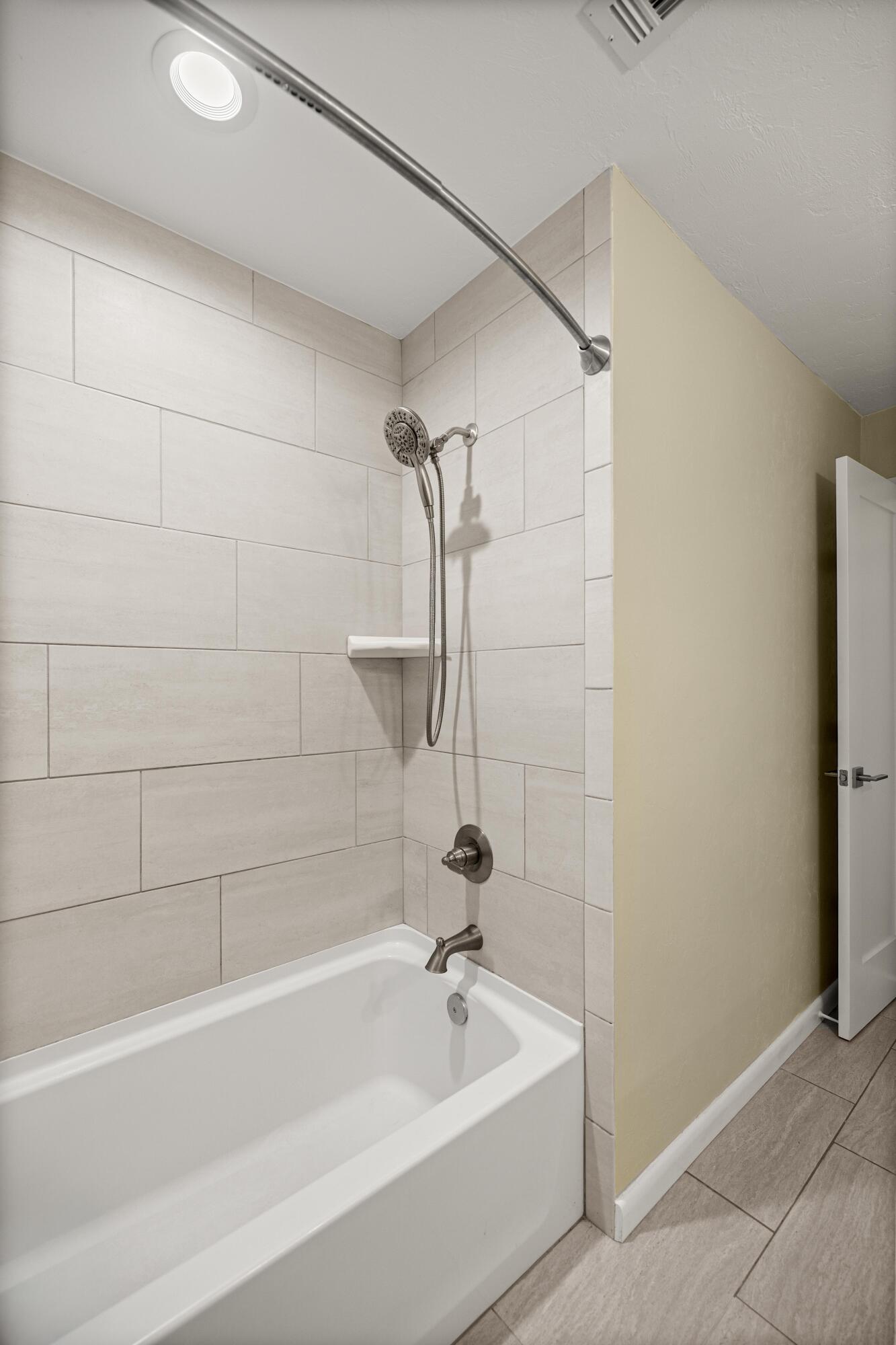 TIMBERBROOKE - Residential