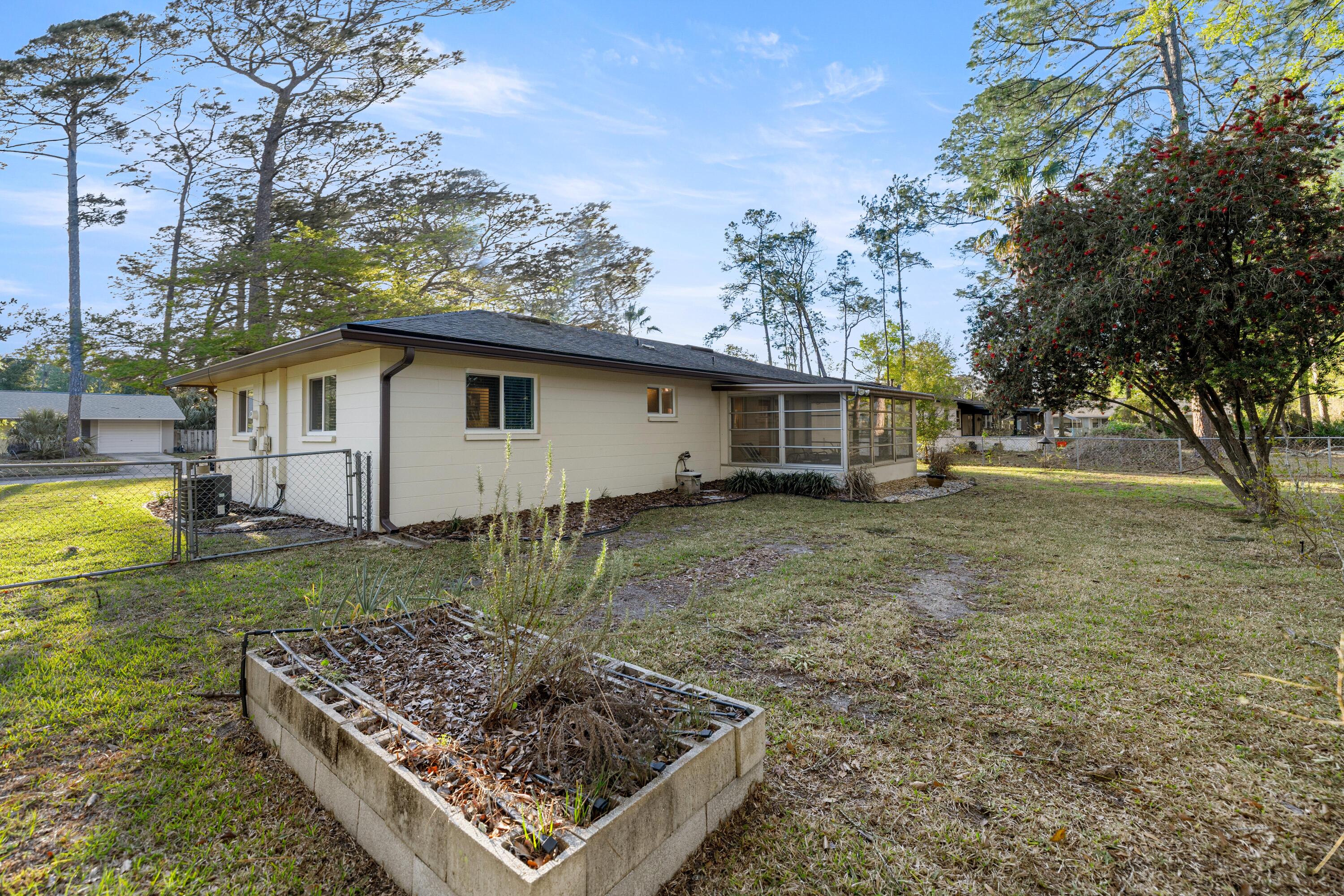 TIMBERBROOKE - Residential