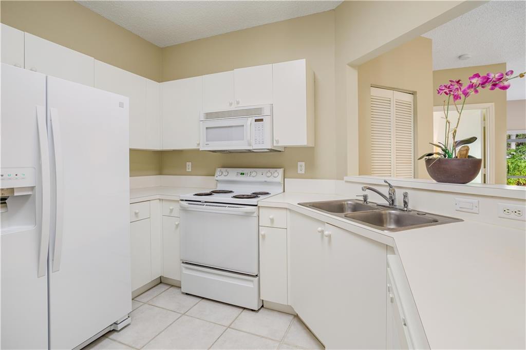 Olympia & York Resid - Residential