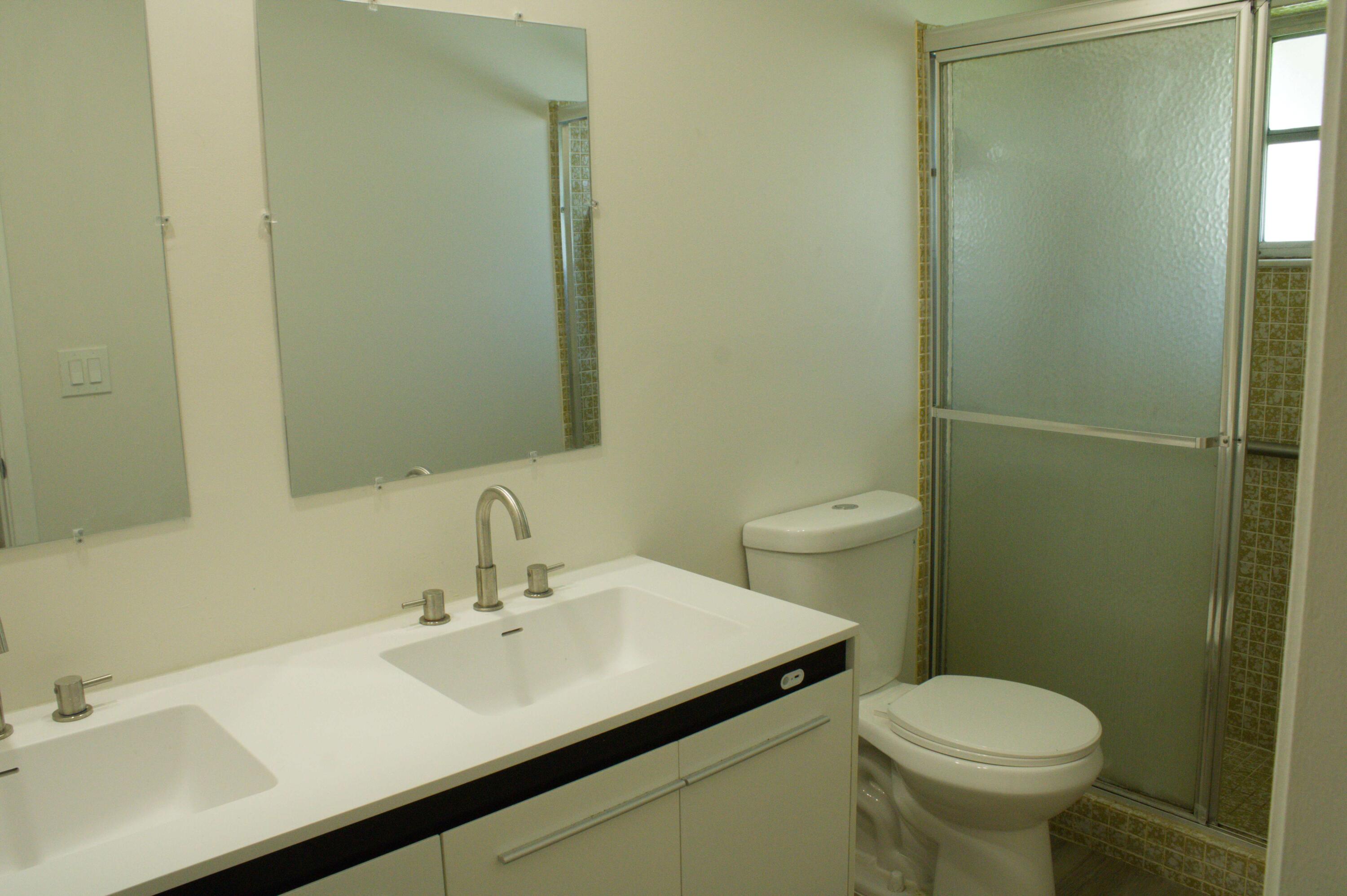 DELRAY VILLAS 1 - Residential