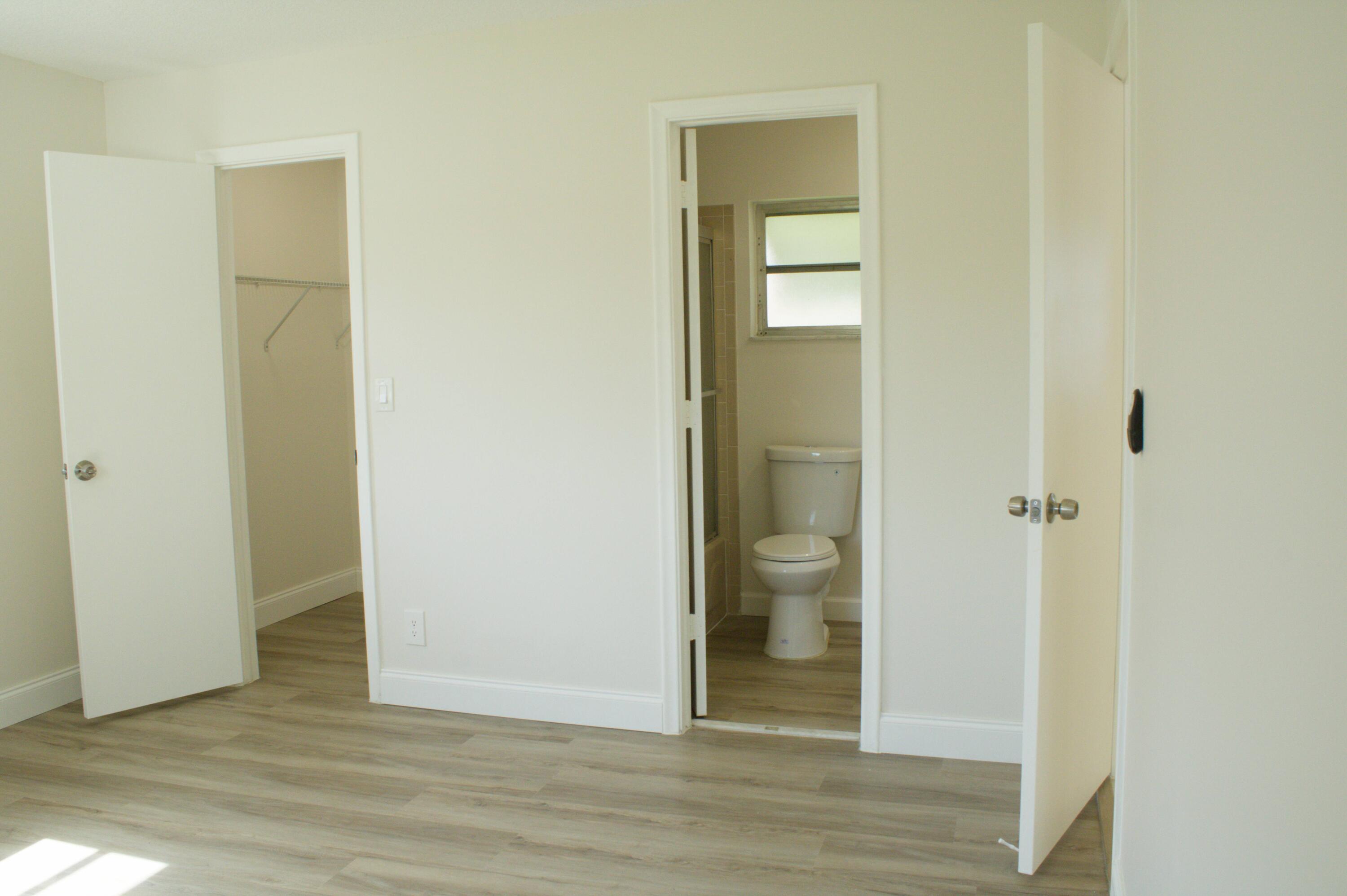 DELRAY VILLAS 1 - Residential