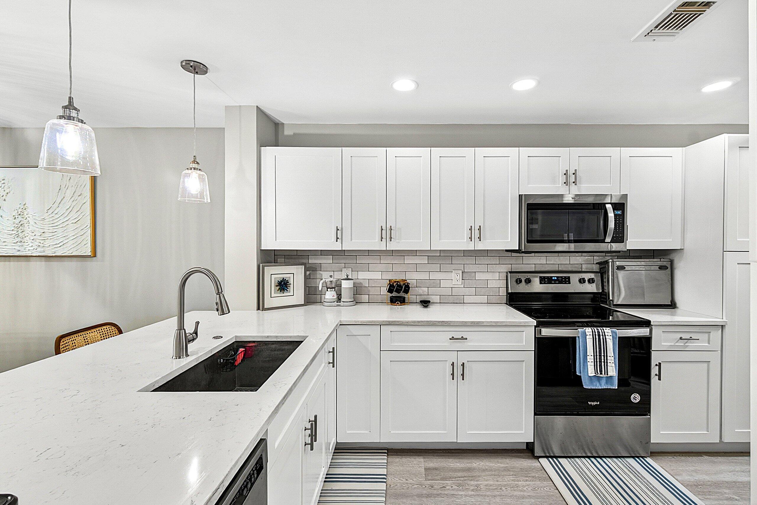 SOUTHPORT AT HUNTERS RUN CONDO - Residential