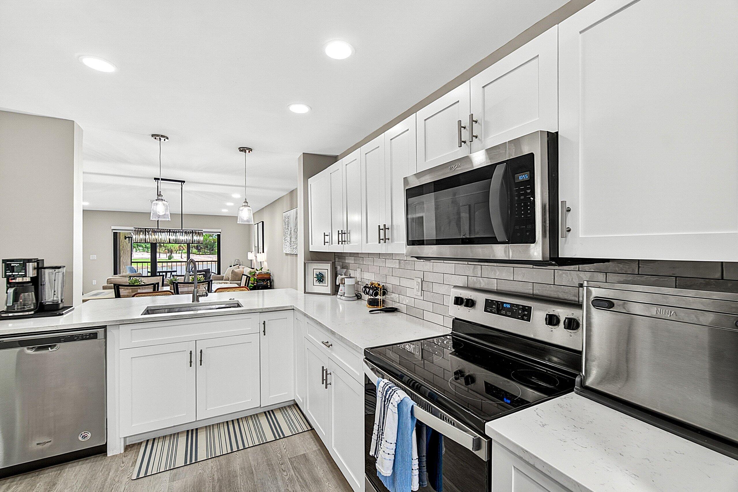 SOUTHPORT AT HUNTERS RUN CONDO - Residential