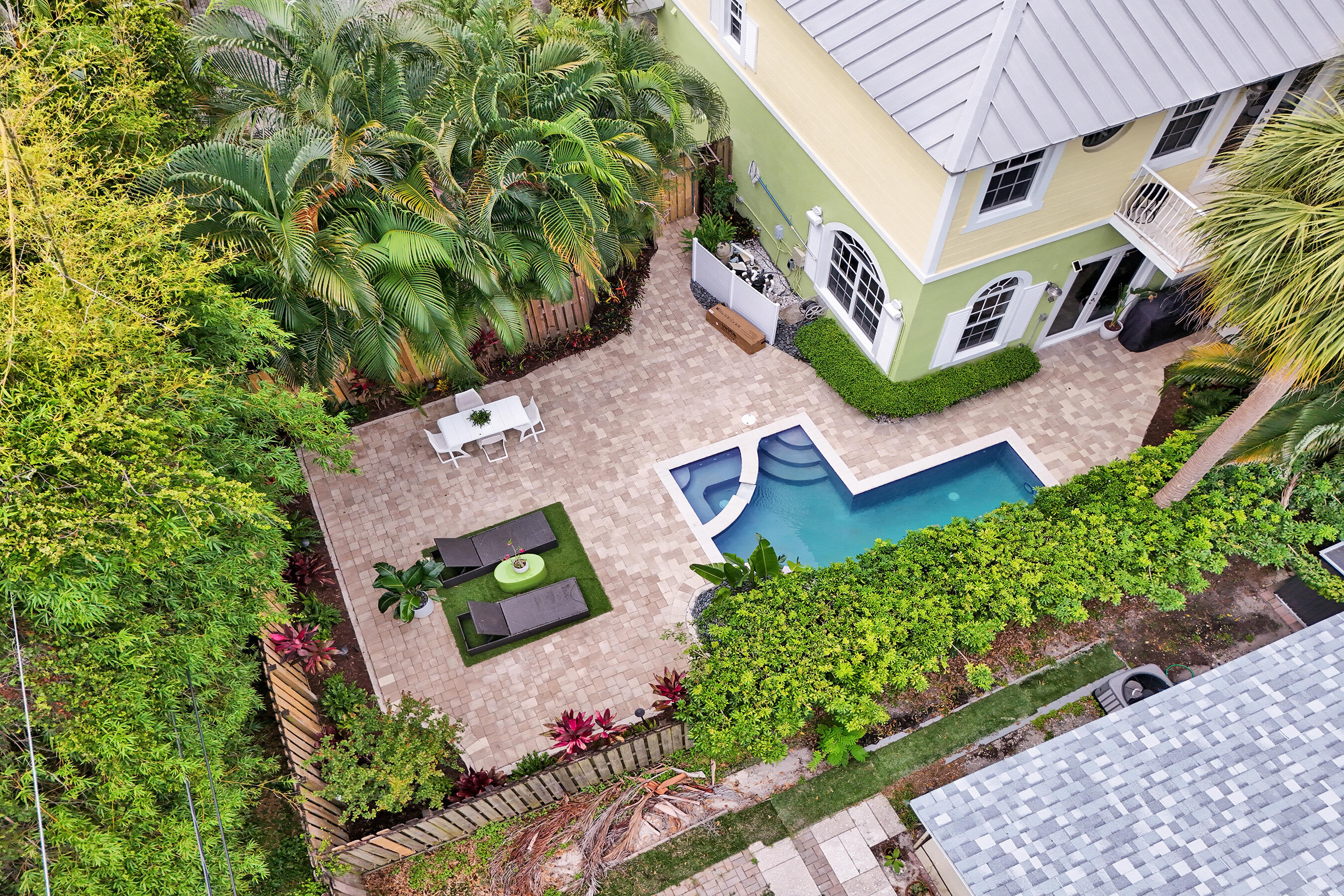 HIGHLAND ESTATES - Residential