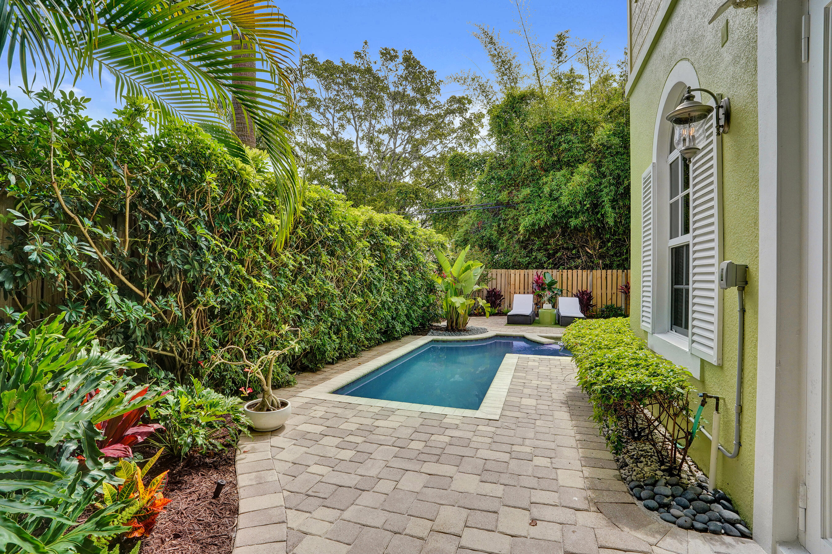 HIGHLAND ESTATES - Residential