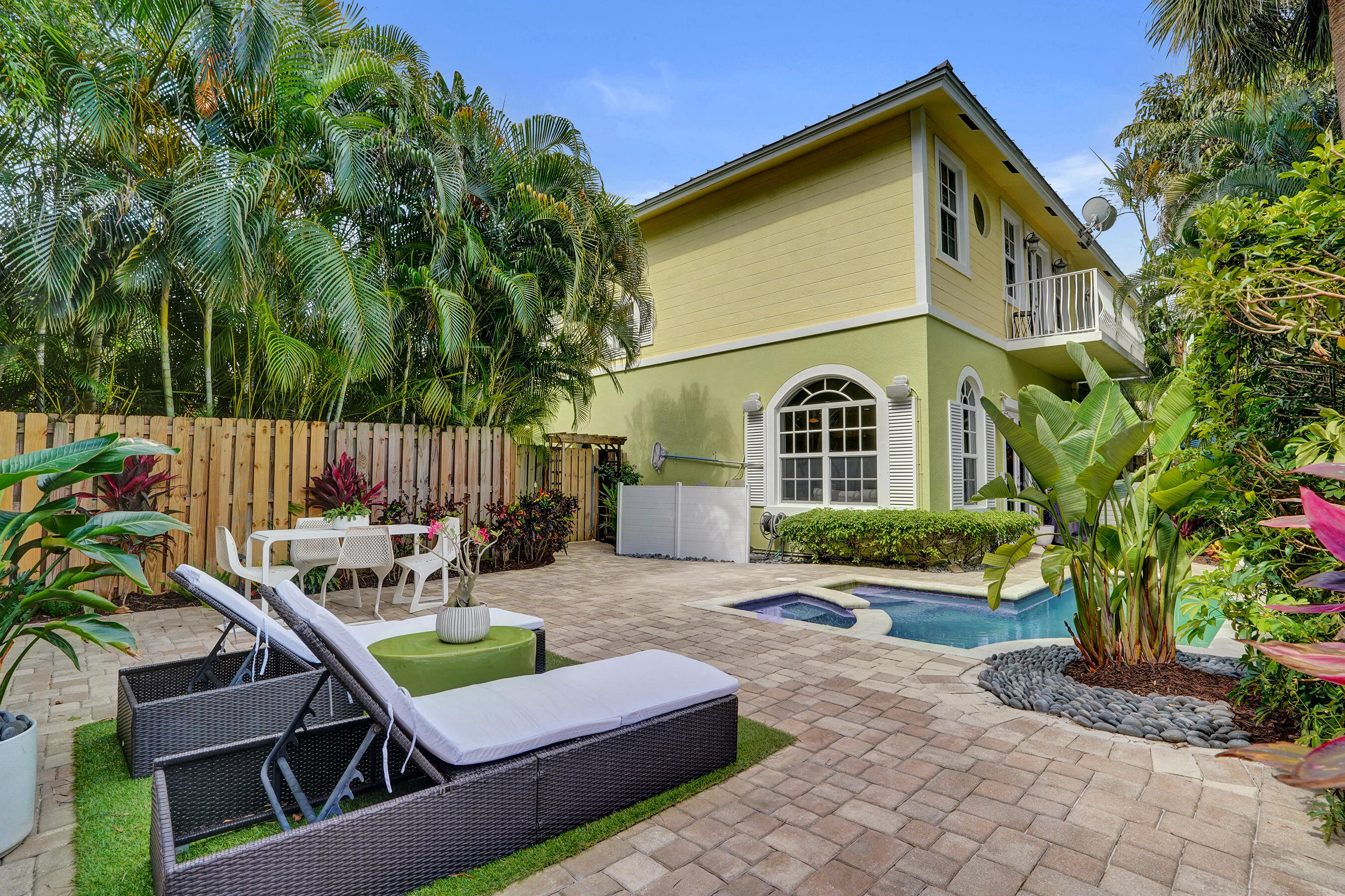HIGHLAND ESTATES - Residential