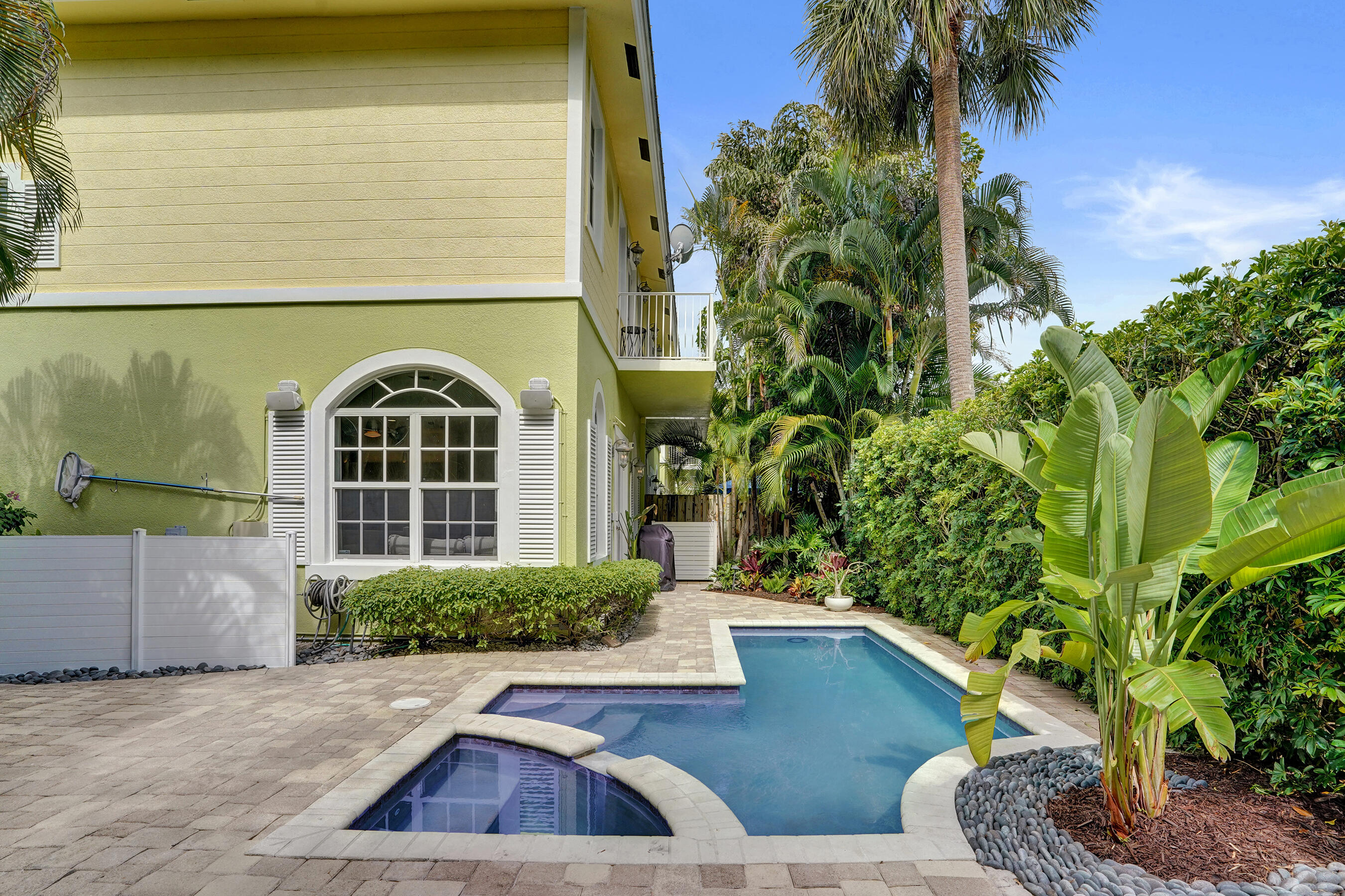 HIGHLAND ESTATES - Residential