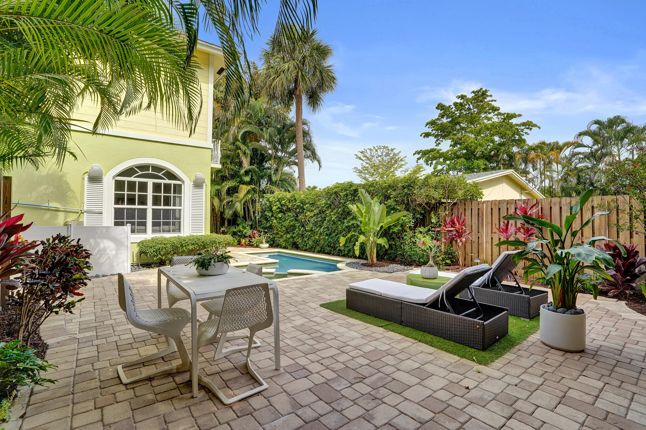 HIGHLAND ESTATES - Residential