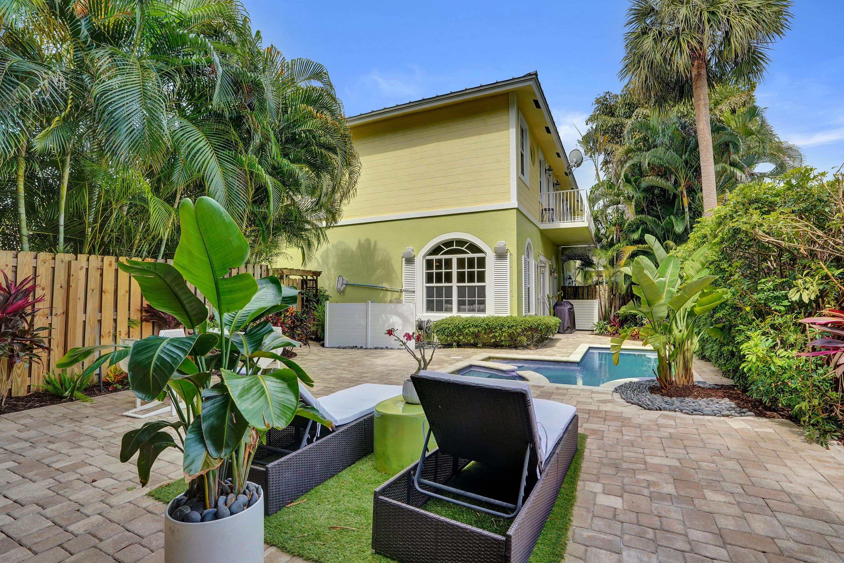 HIGHLAND ESTATES - Residential