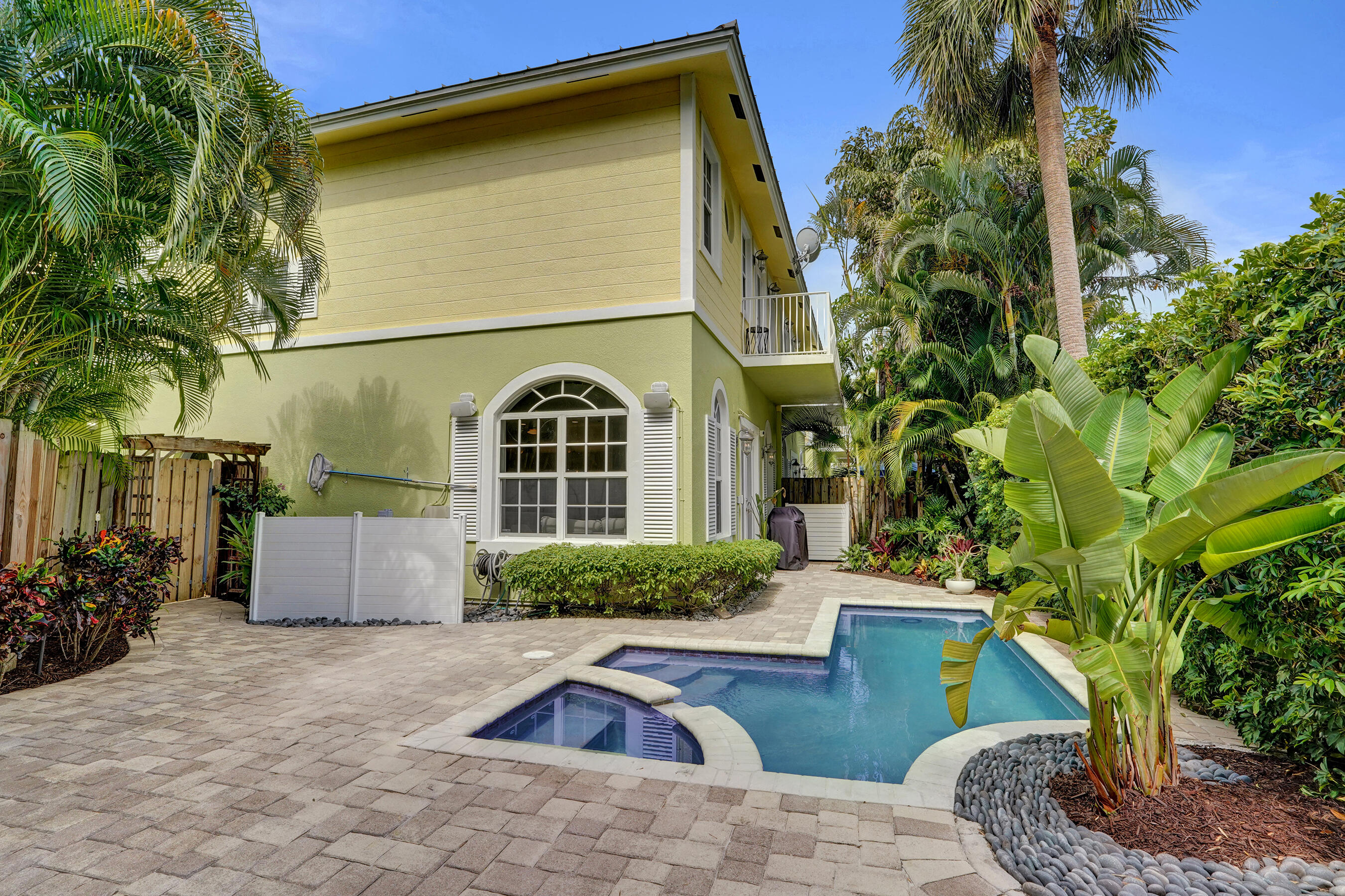 HIGHLAND ESTATES - Residential