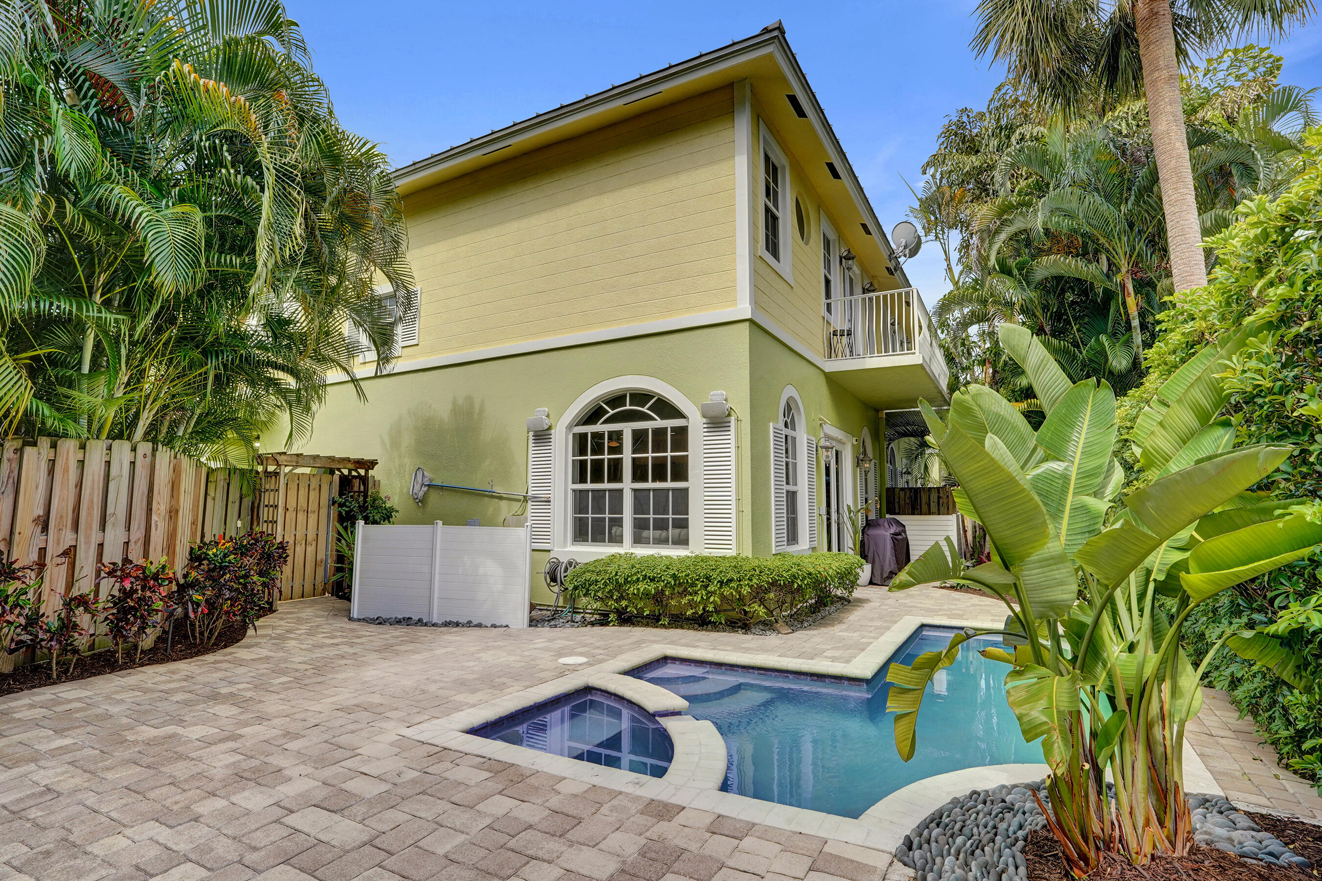 HIGHLAND ESTATES - Residential
