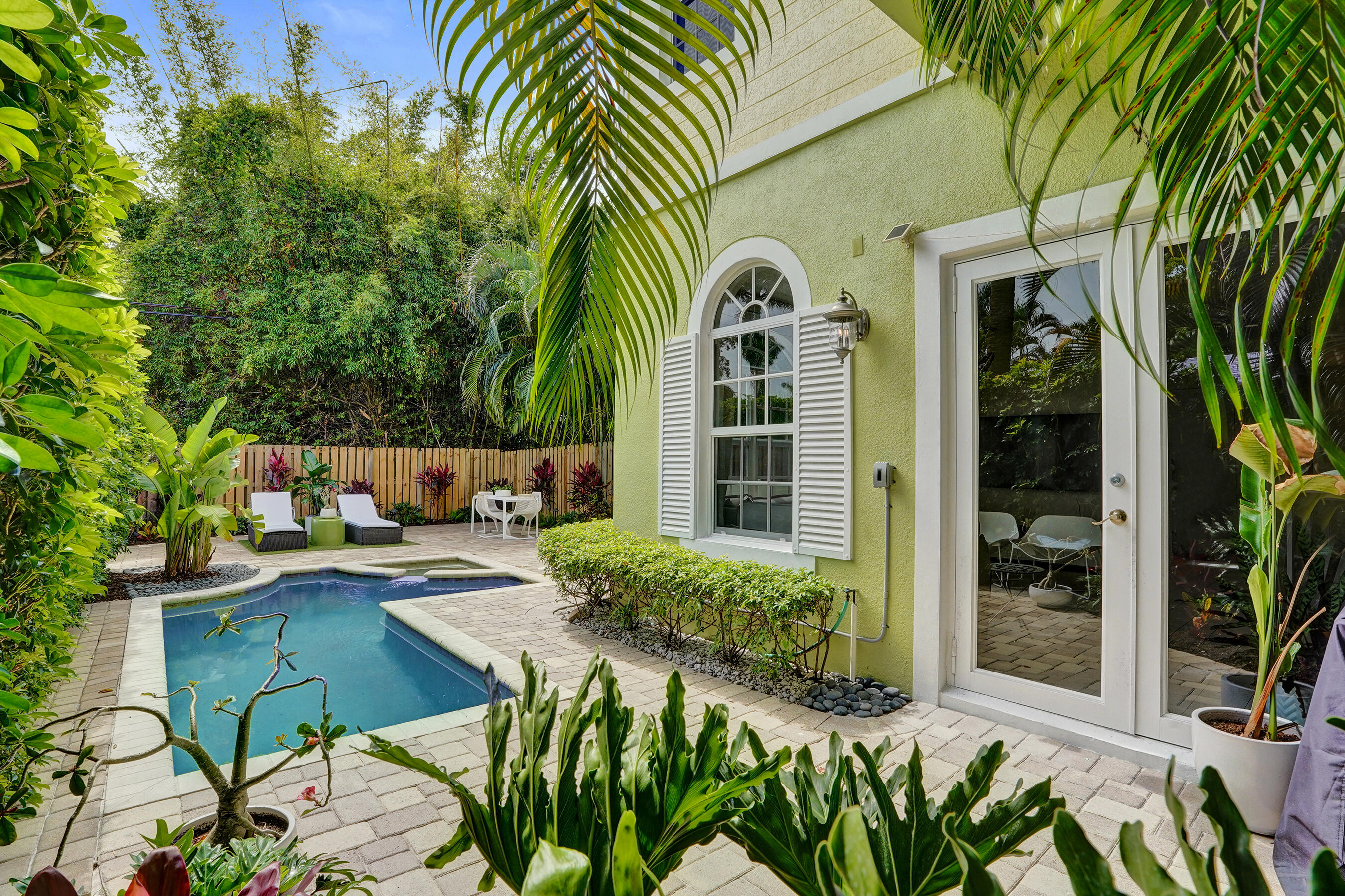 HIGHLAND ESTATES - Residential