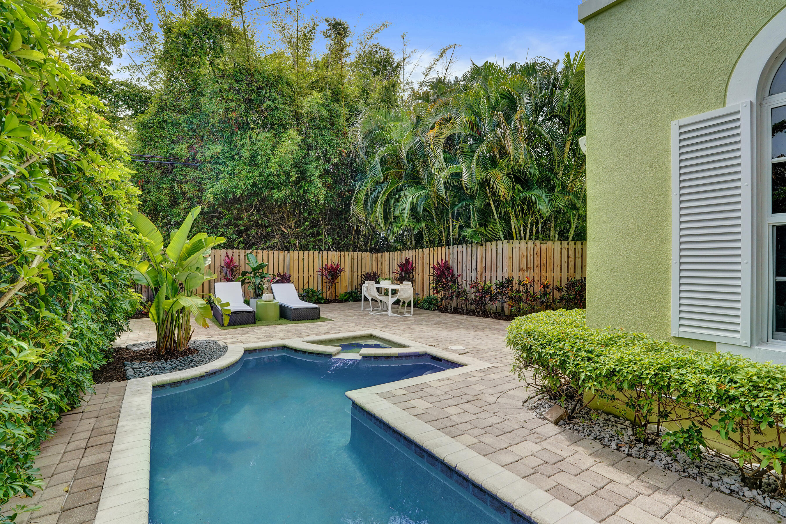 HIGHLAND ESTATES - Residential