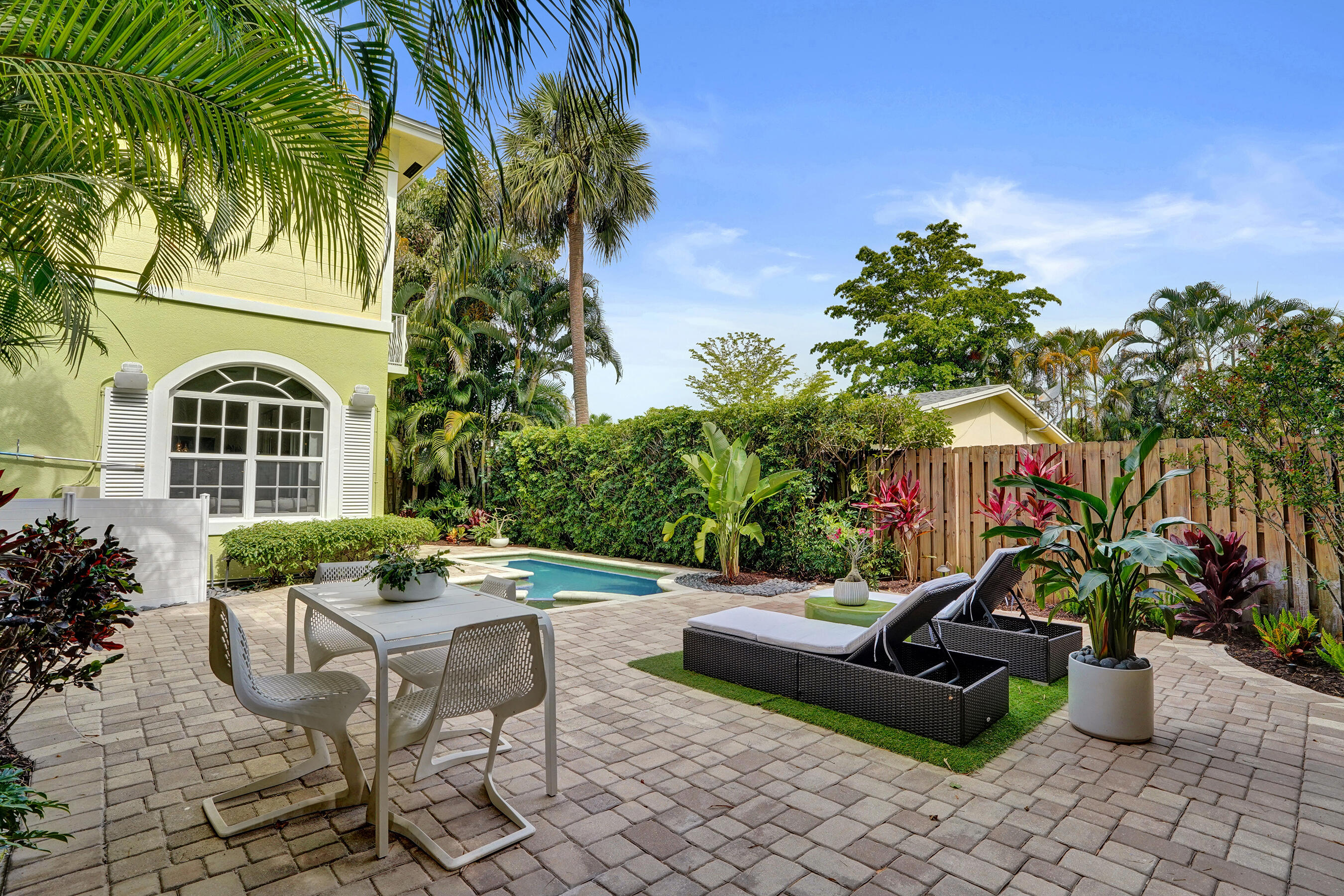HIGHLAND ESTATES - Residential