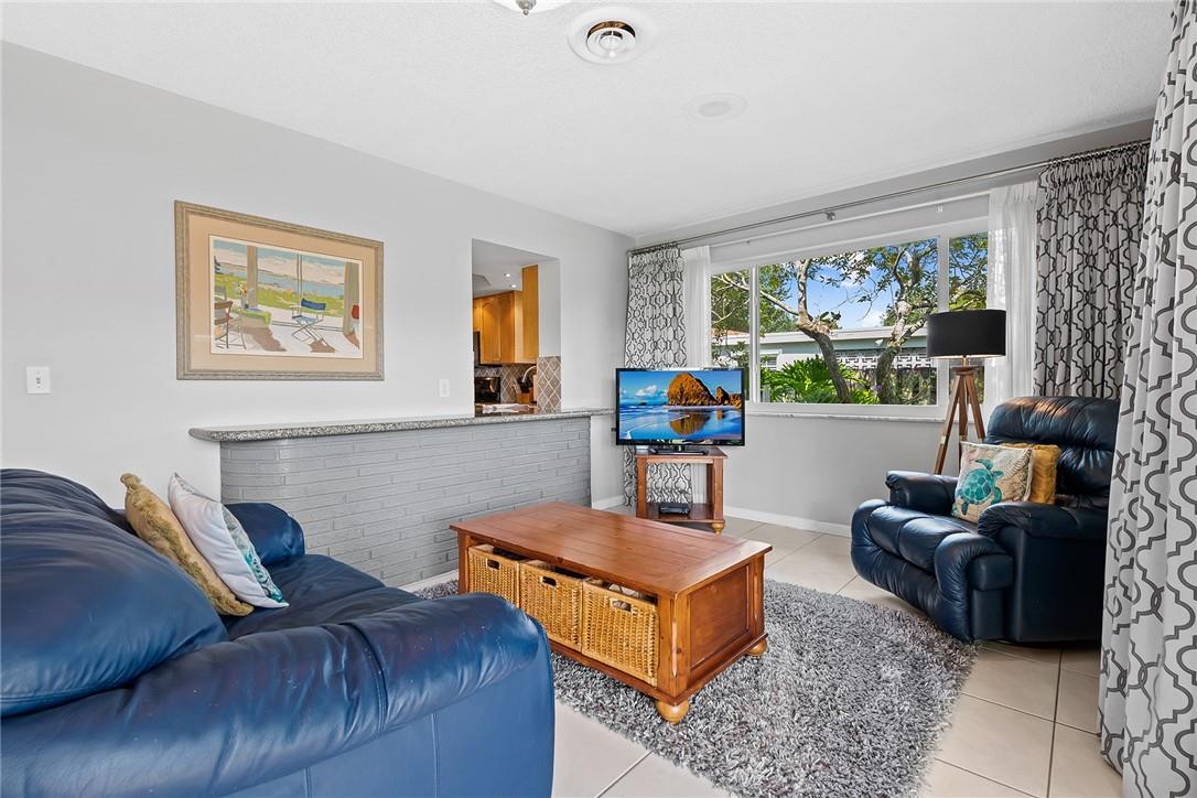 Hollywood Hills 6-22 B - Residential