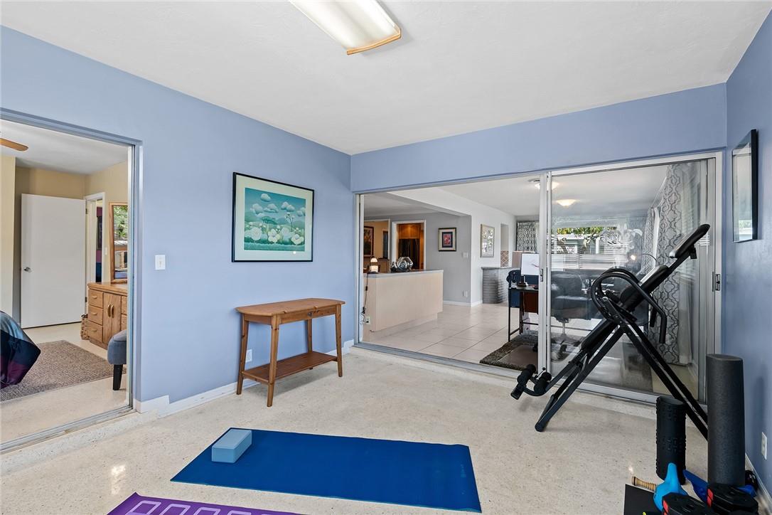 Hollywood Hills 6-22 B - Residential