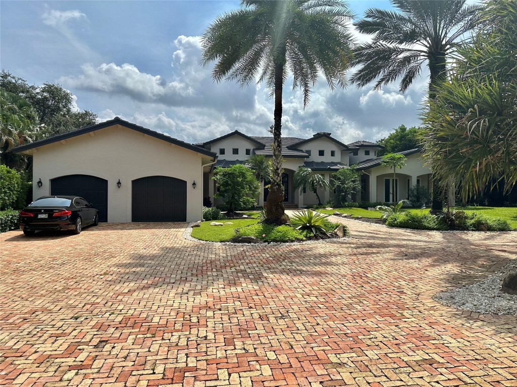 SUNSHINE RANCHES - Residential