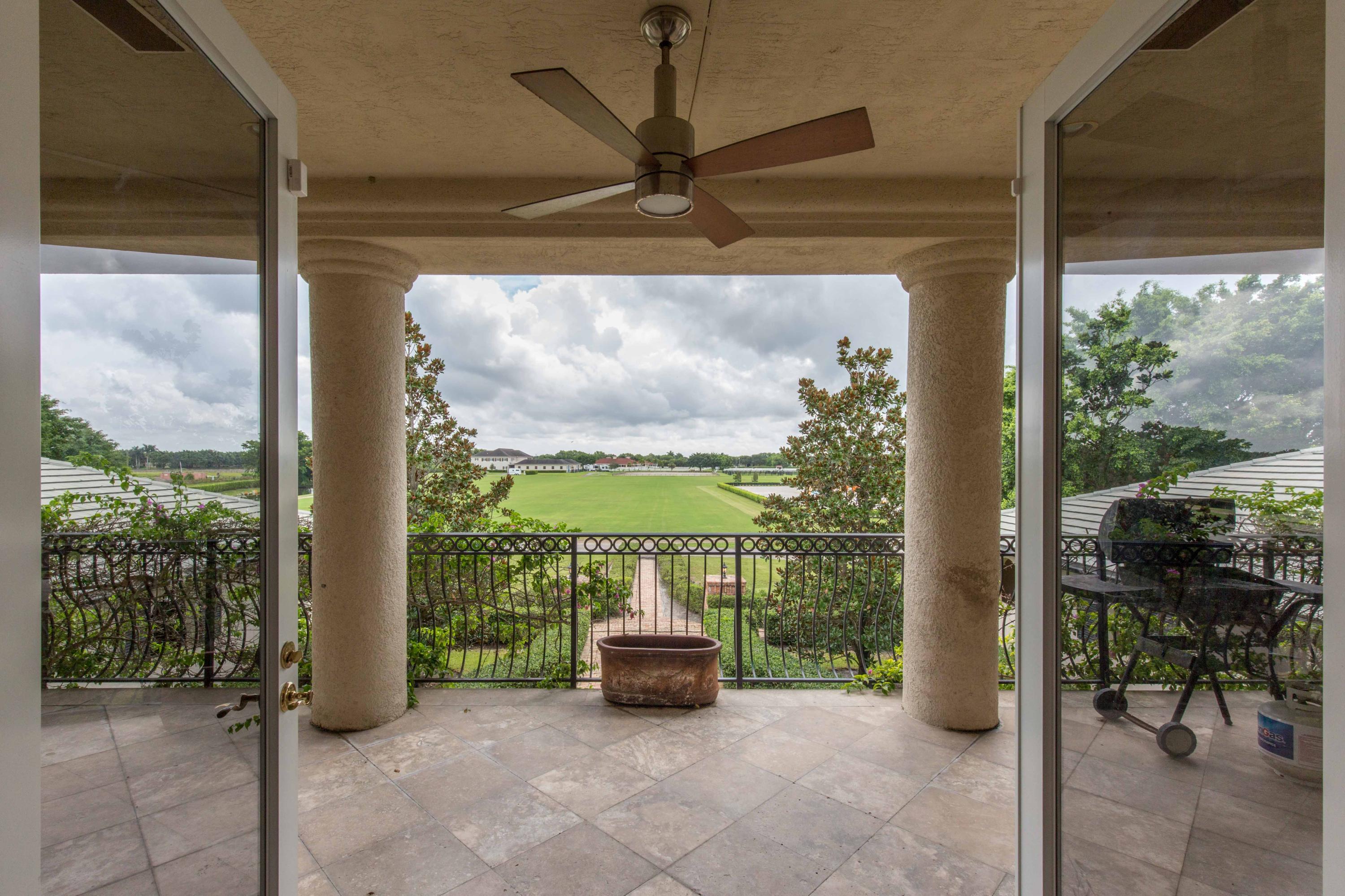 PALM BEACH POINT EAST - Residential