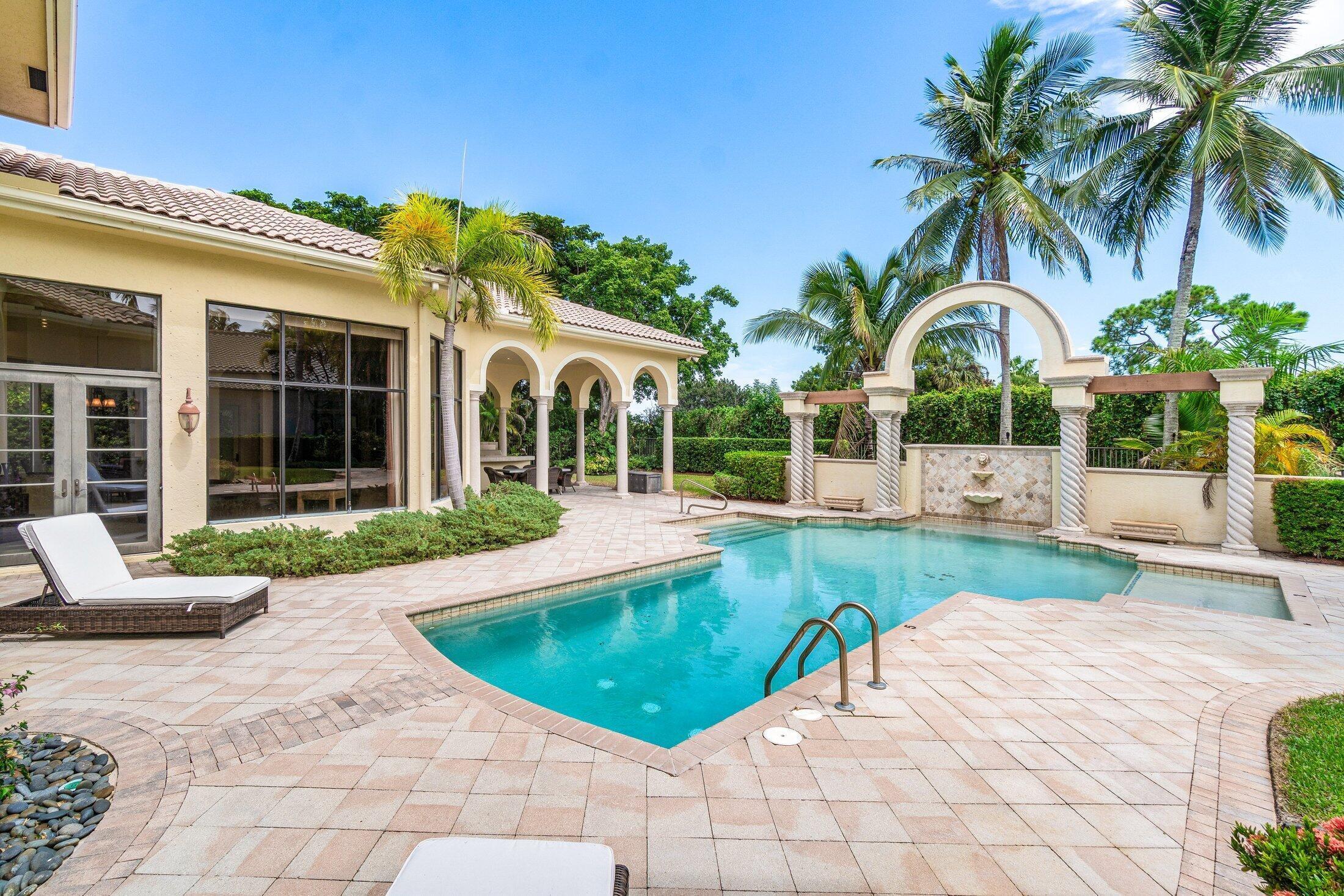 VINTAGE OAKS / POLO CLUN - Residential