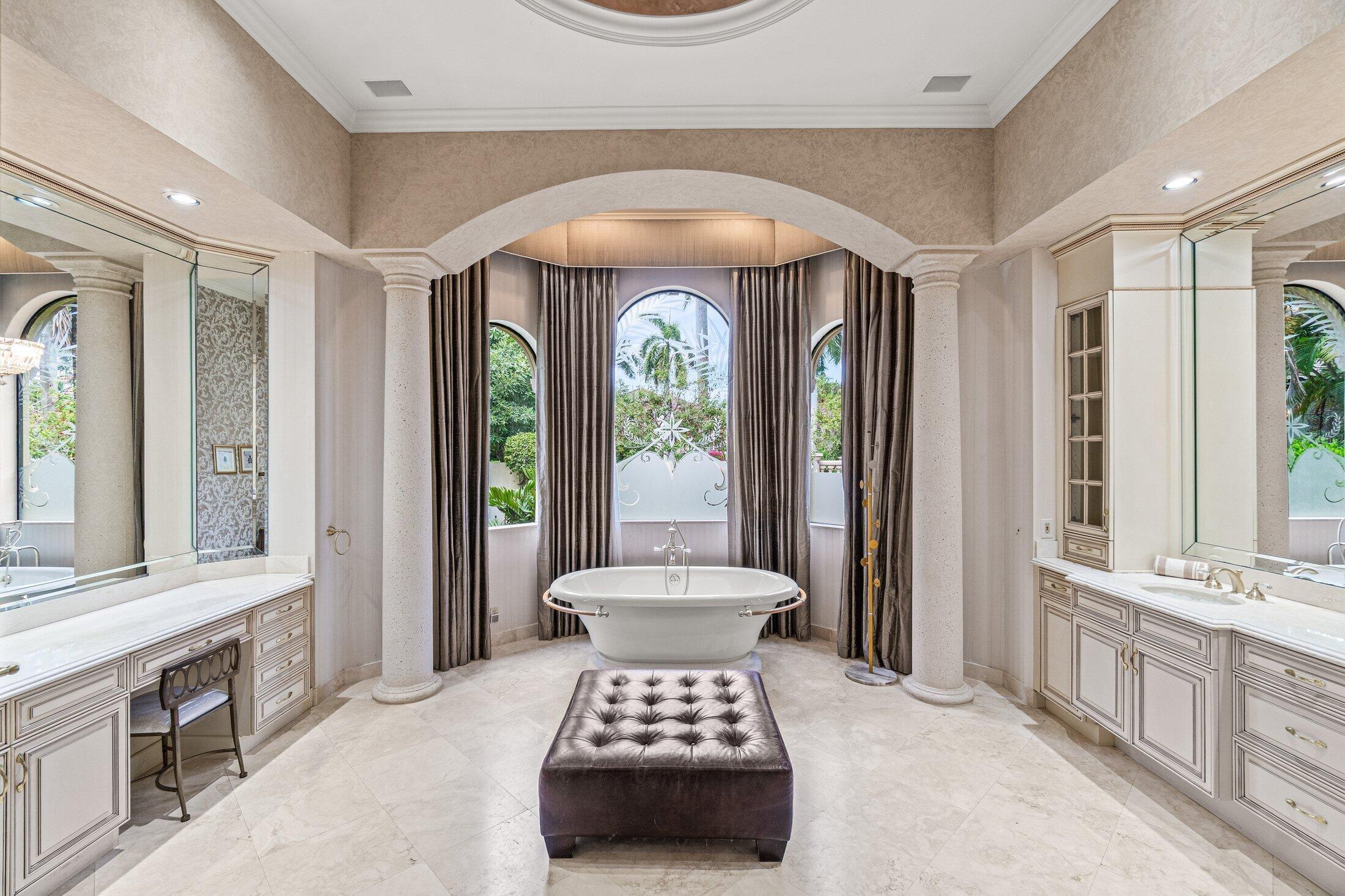 VINTAGE OAKS / POLO CLUN - Residential