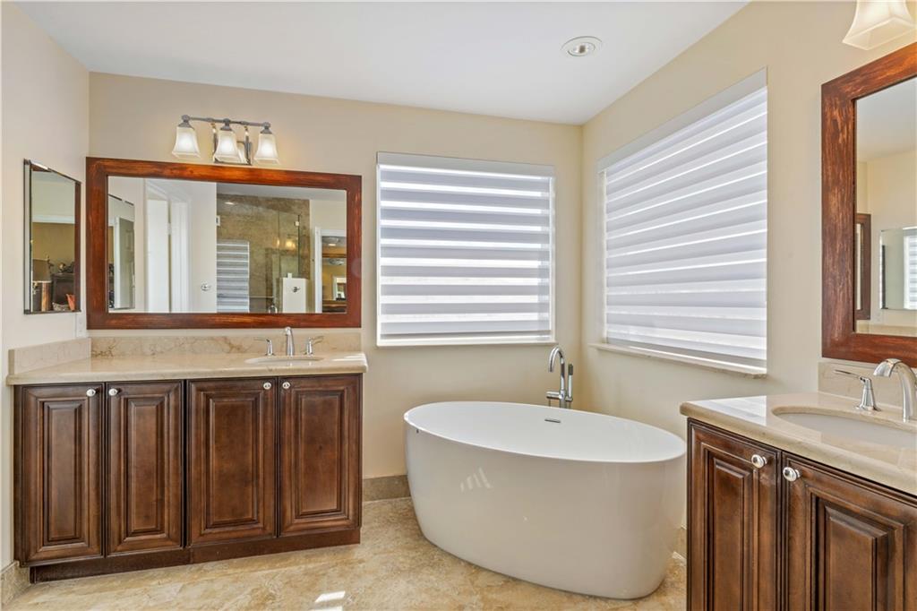 Eagle Lakes - Residential