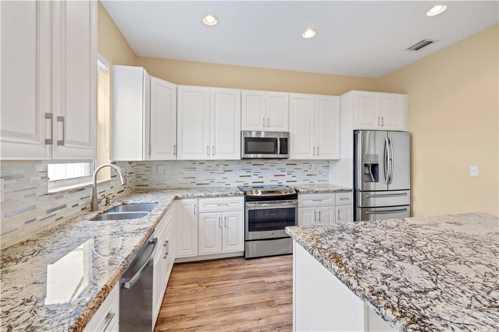Eagle Lakes - Residential