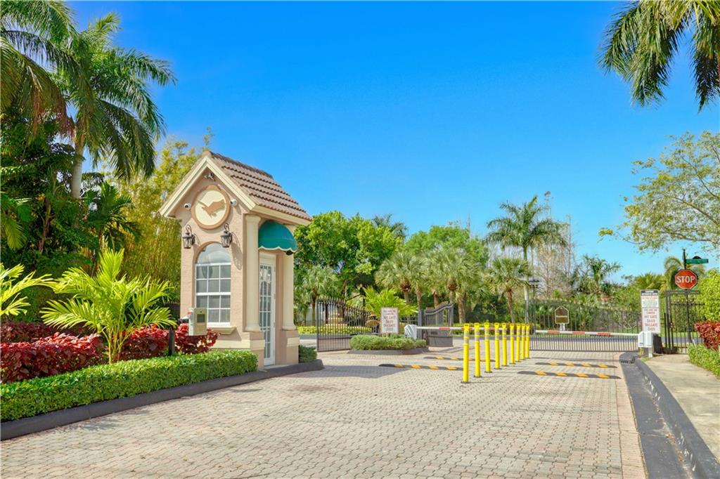 Eagle Lakes - Residential