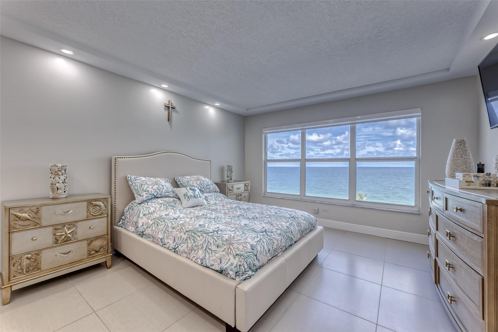 PLAYA DEL MAR CONDO - Residential