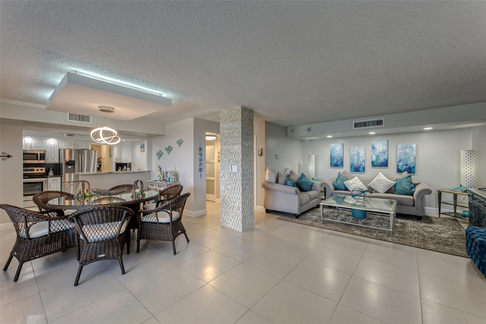 PLAYA DEL MAR CONDO - Residential