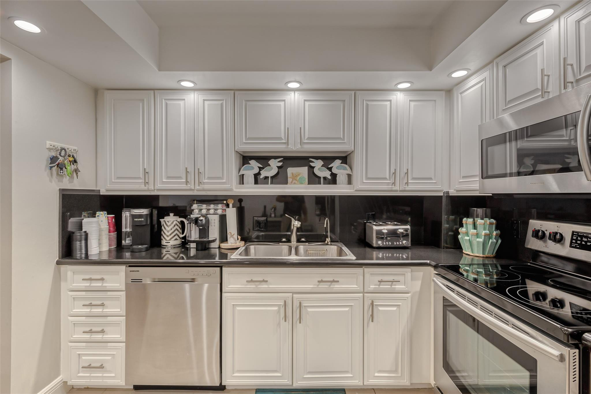 PLAYA DEL MAR CONDO - Residential