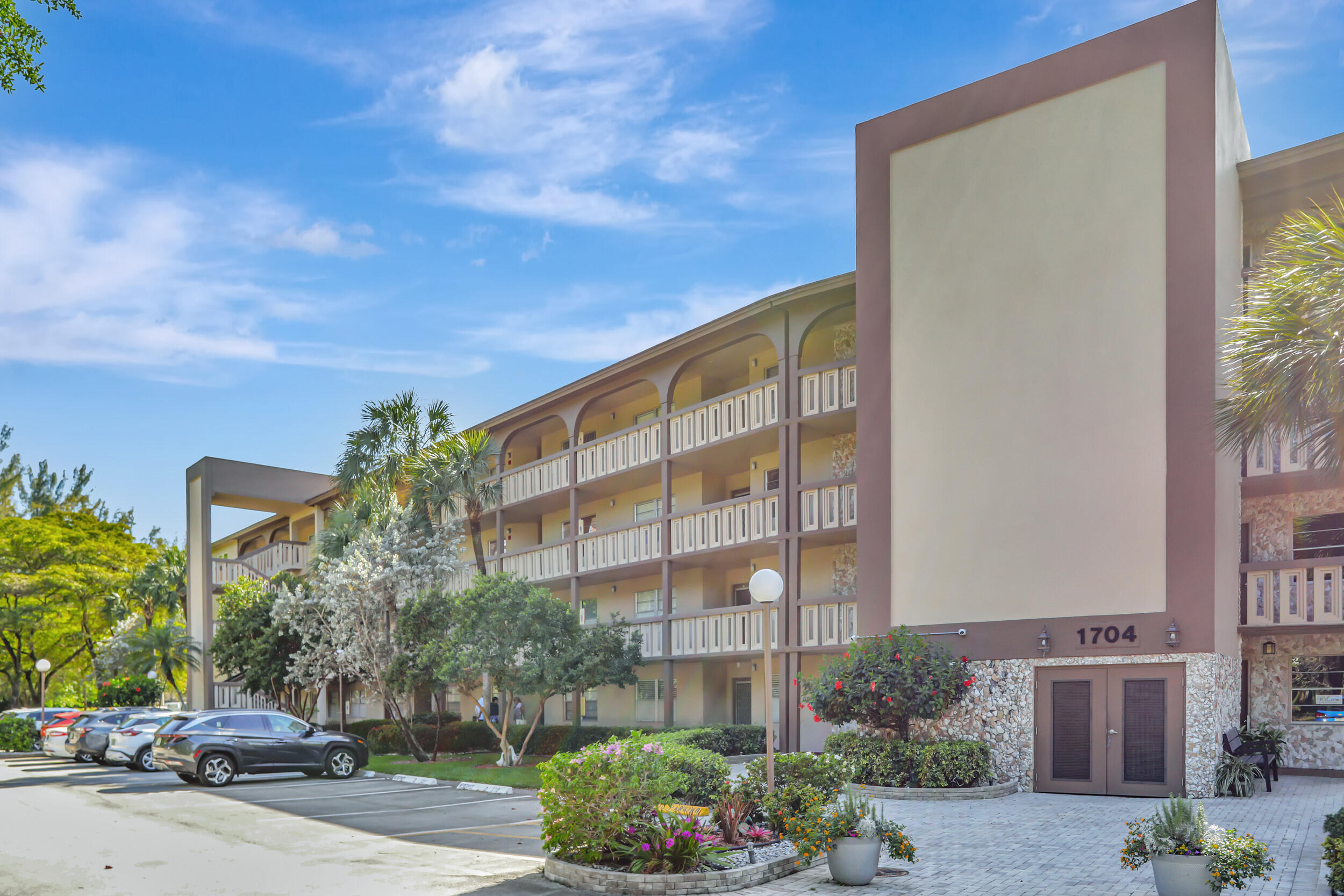 ANDROS VILLAGE D CONDO - Residential