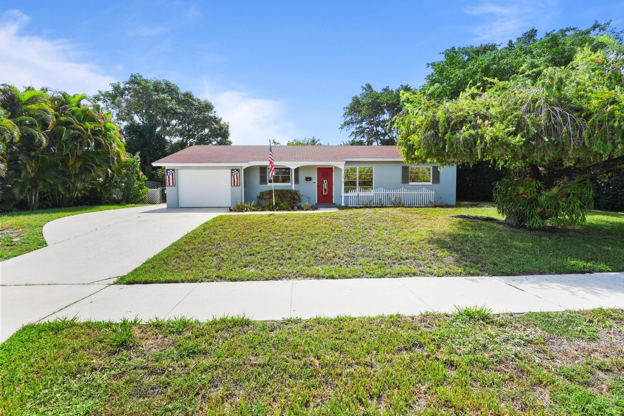 This charming home is centrally located in one of the most desirable areas. Step inside and make this place your dream Florida home with endless possibilities.