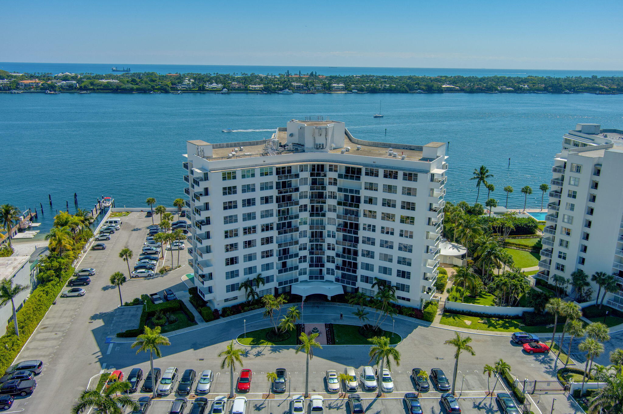 LA FONTANA APTS OF PALM BEACH INC - Residential Lease