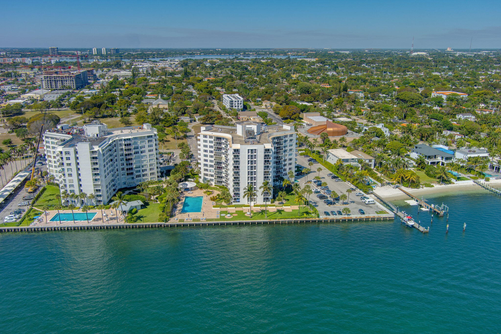 LA FONTANA APTS OF PALM BEACH INC - Residential Lease