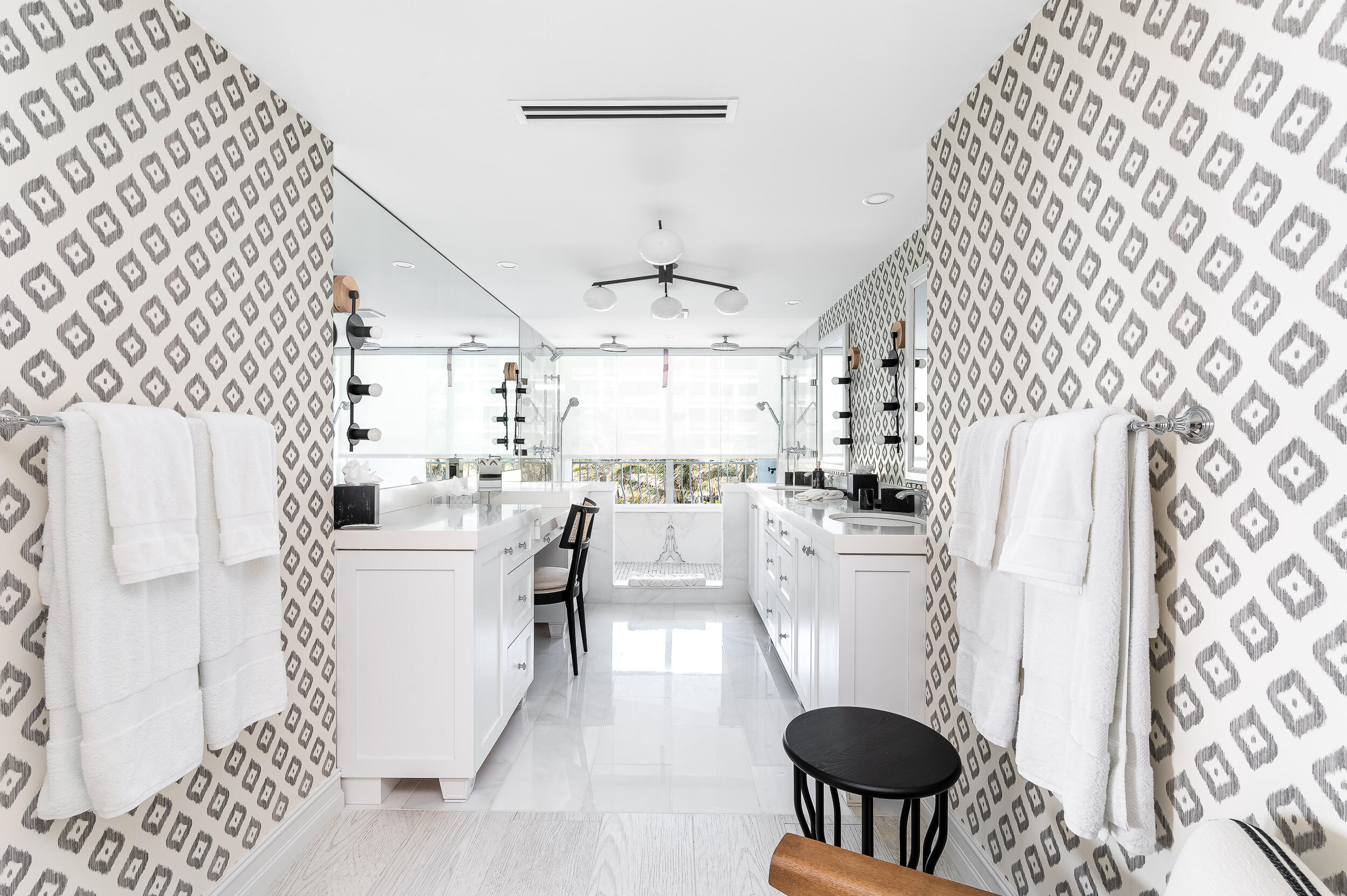 TWO THOUSAND CONDO - Residential