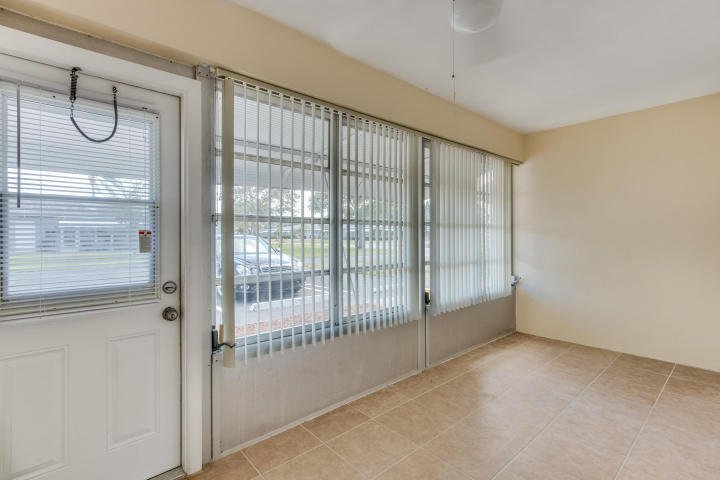 HIGH POINT OF DELRAY BEACH COND SEC III - Residential