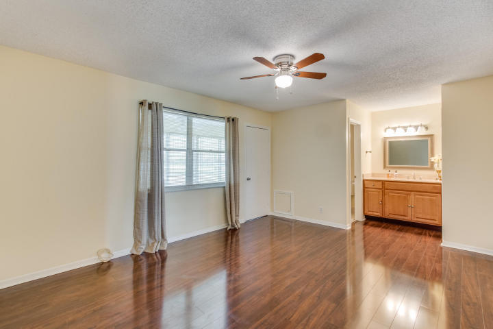 HIGH POINT OF DELRAY BEACH COND SEC III - Residential