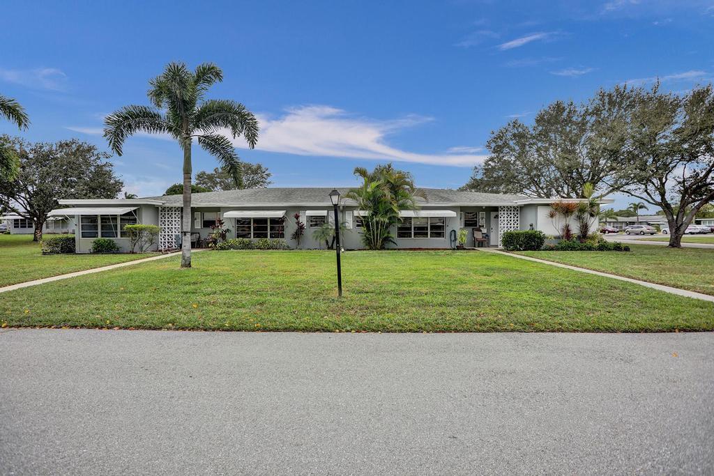 HIGH POINT OF DELRAY BEACH COND SEC III - Residential