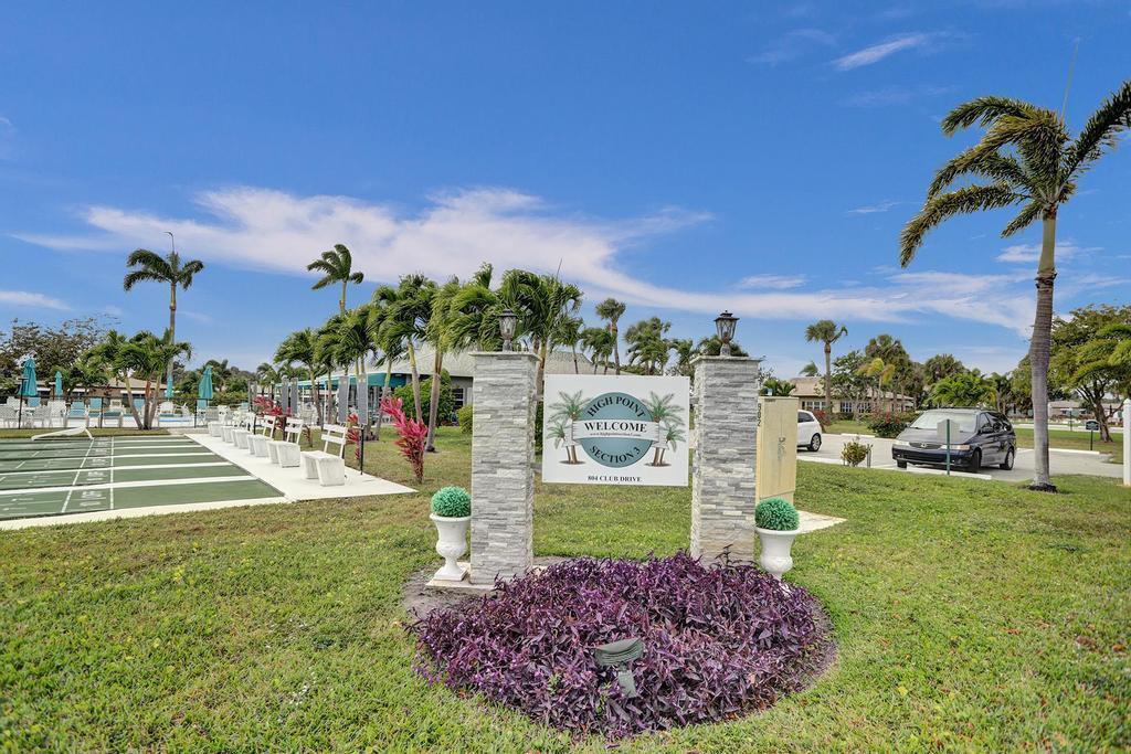 HIGH POINT OF DELRAY BEACH COND SEC III - Residential
