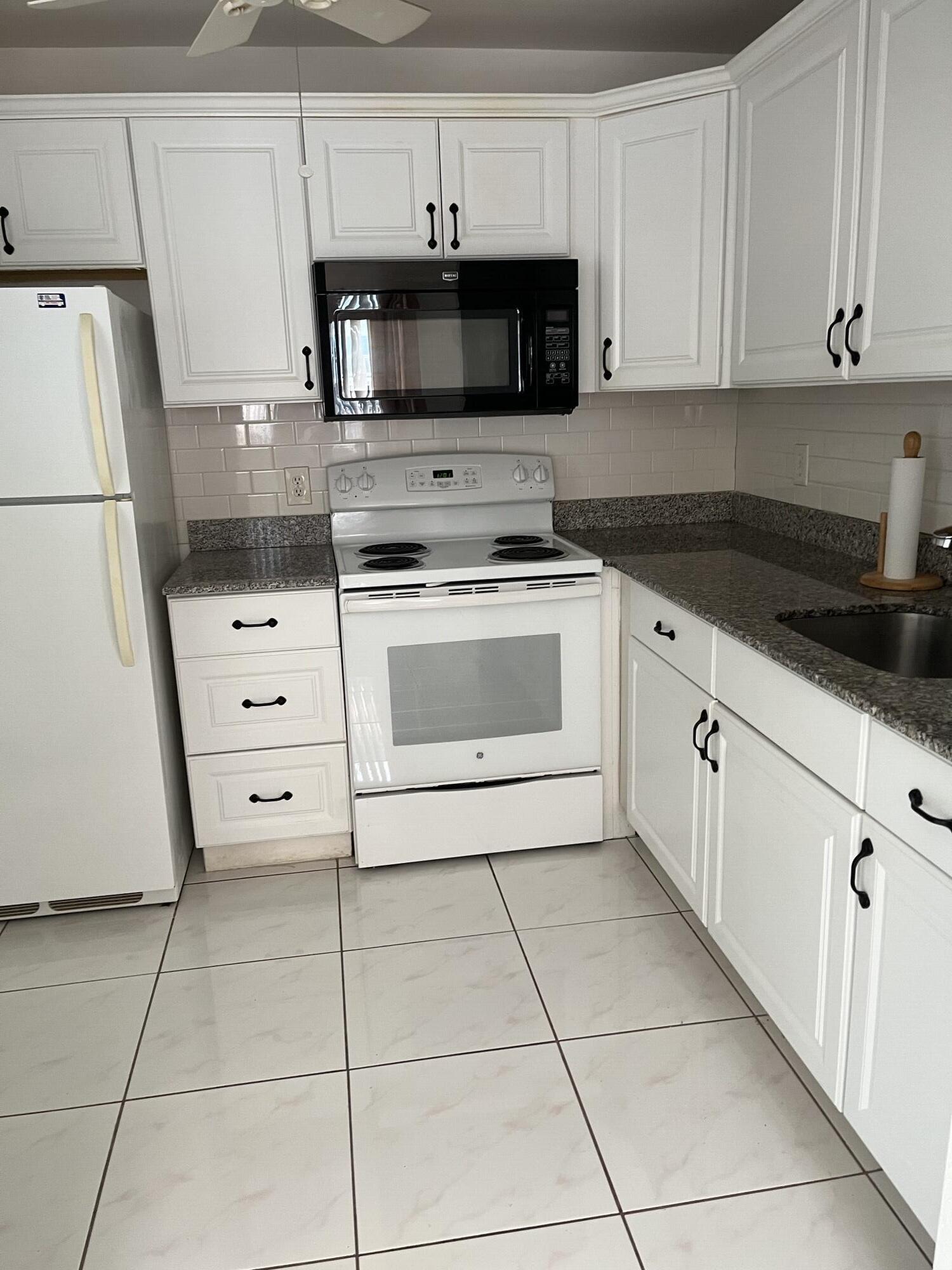 KINGS POINT BRITTANY CONDOS - Residential Lease
