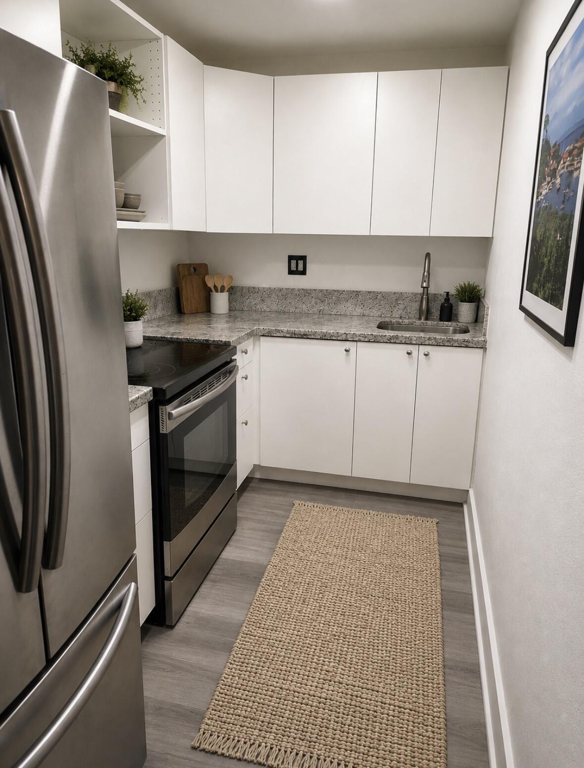 LEISURE HOUSE CONDO - Residential