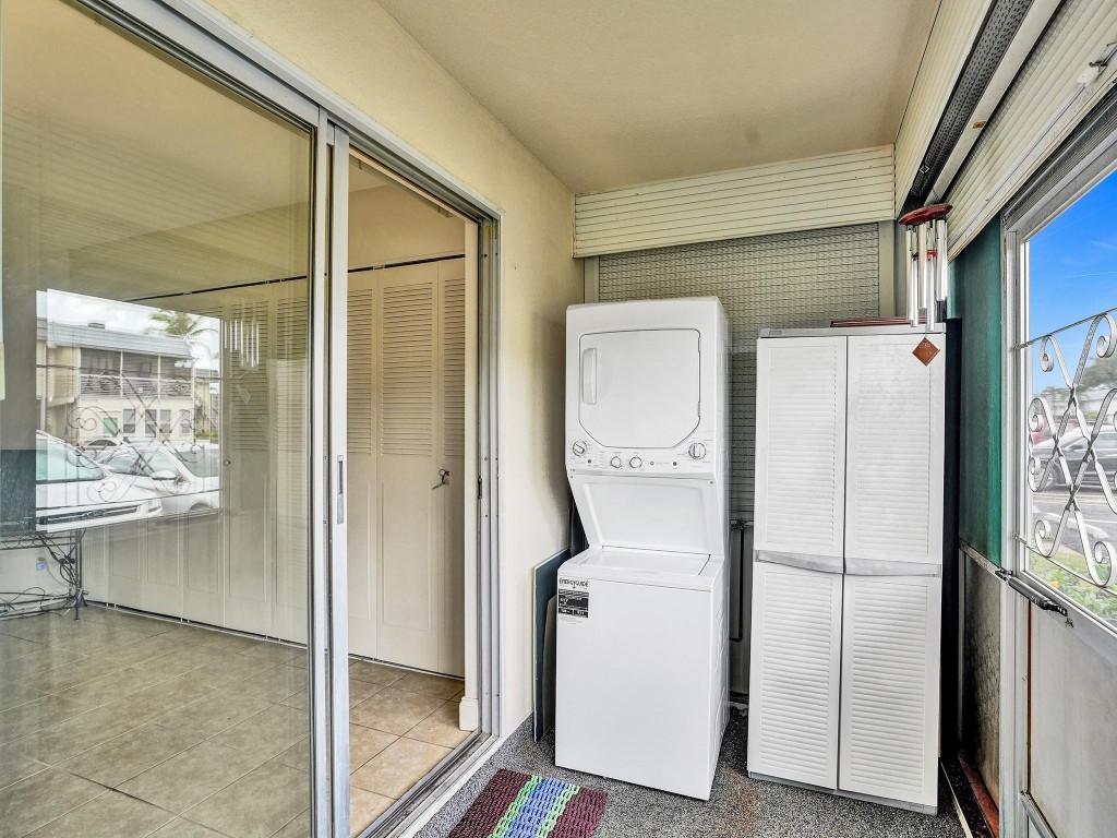 KINGS POINT - Residential