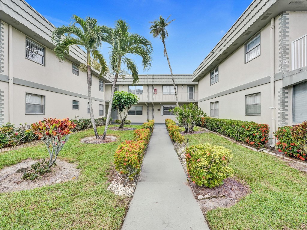 KINGS POINT - Residential