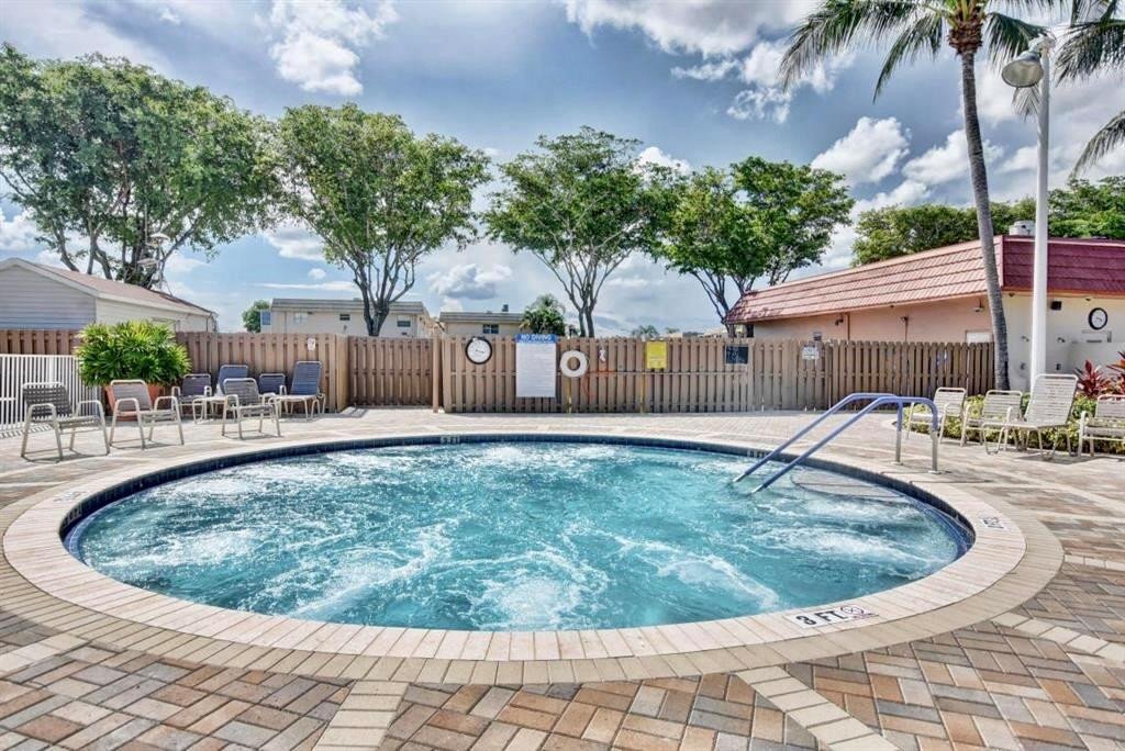 KINGS POINT - Residential