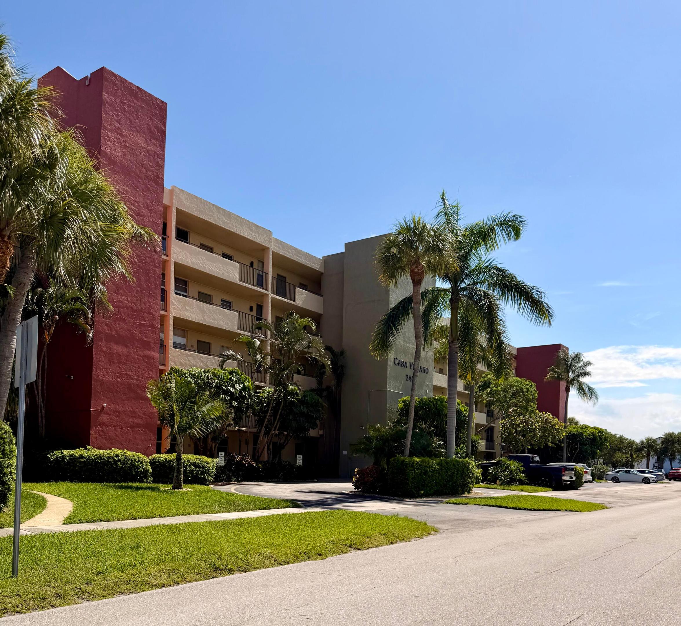 CASA VERANO CONDO - Residential