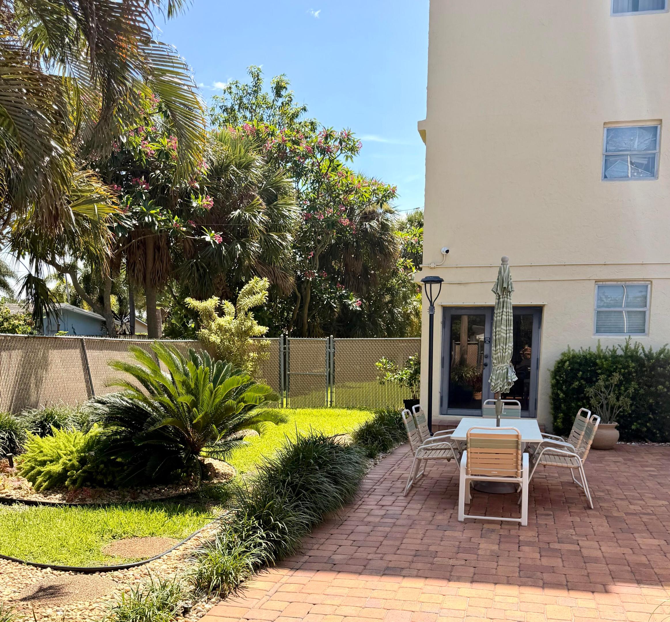 CASA VERANO CONDO - Residential